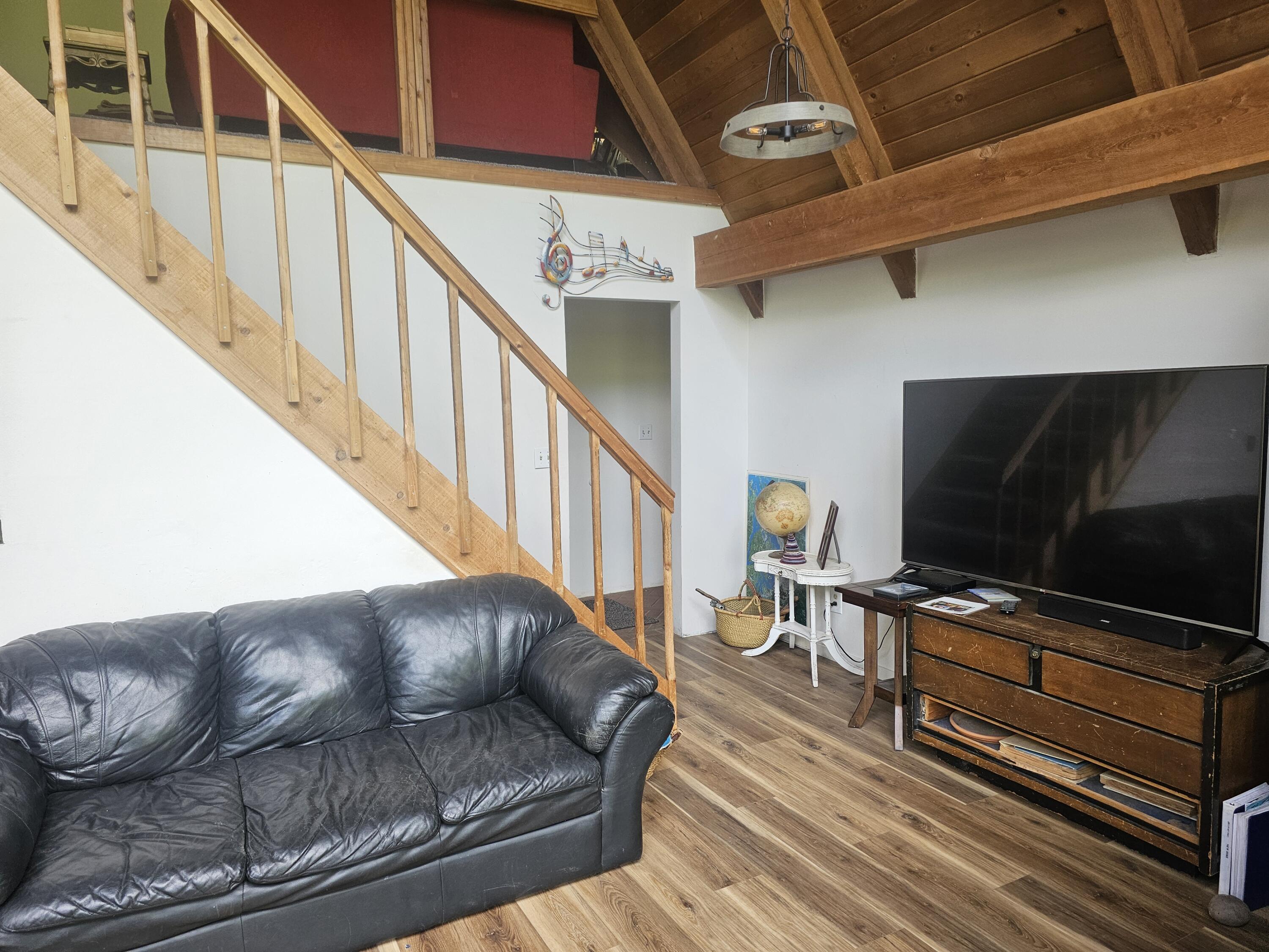 
                        Property photograph at
                        398462 HIGHWAY 20
                      