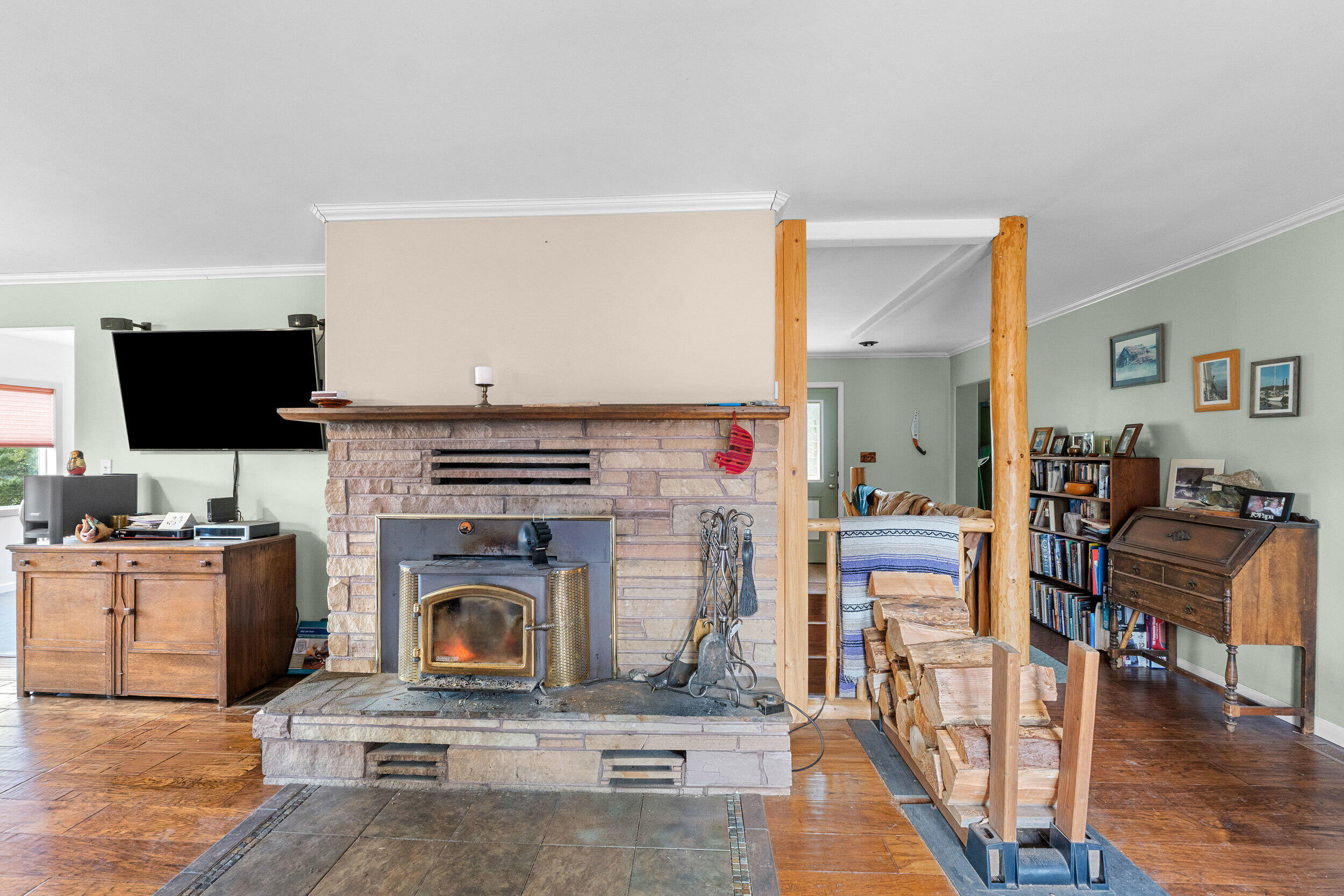 
                        Property photograph at
                        2852 HORSESHOE LAKE RD
                      