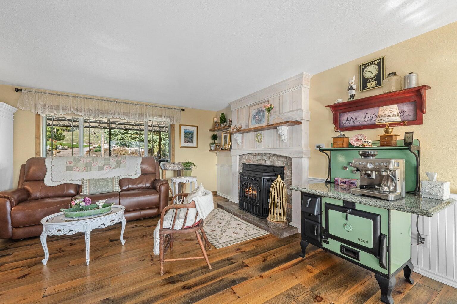 
                        Property photograph at
                        717 CONRAD HILL WAY
                      