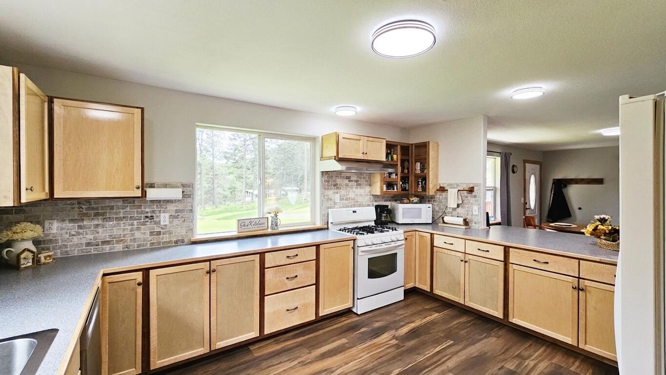 
                        Property photograph at
                        3277 OLD BALDY RD
                      