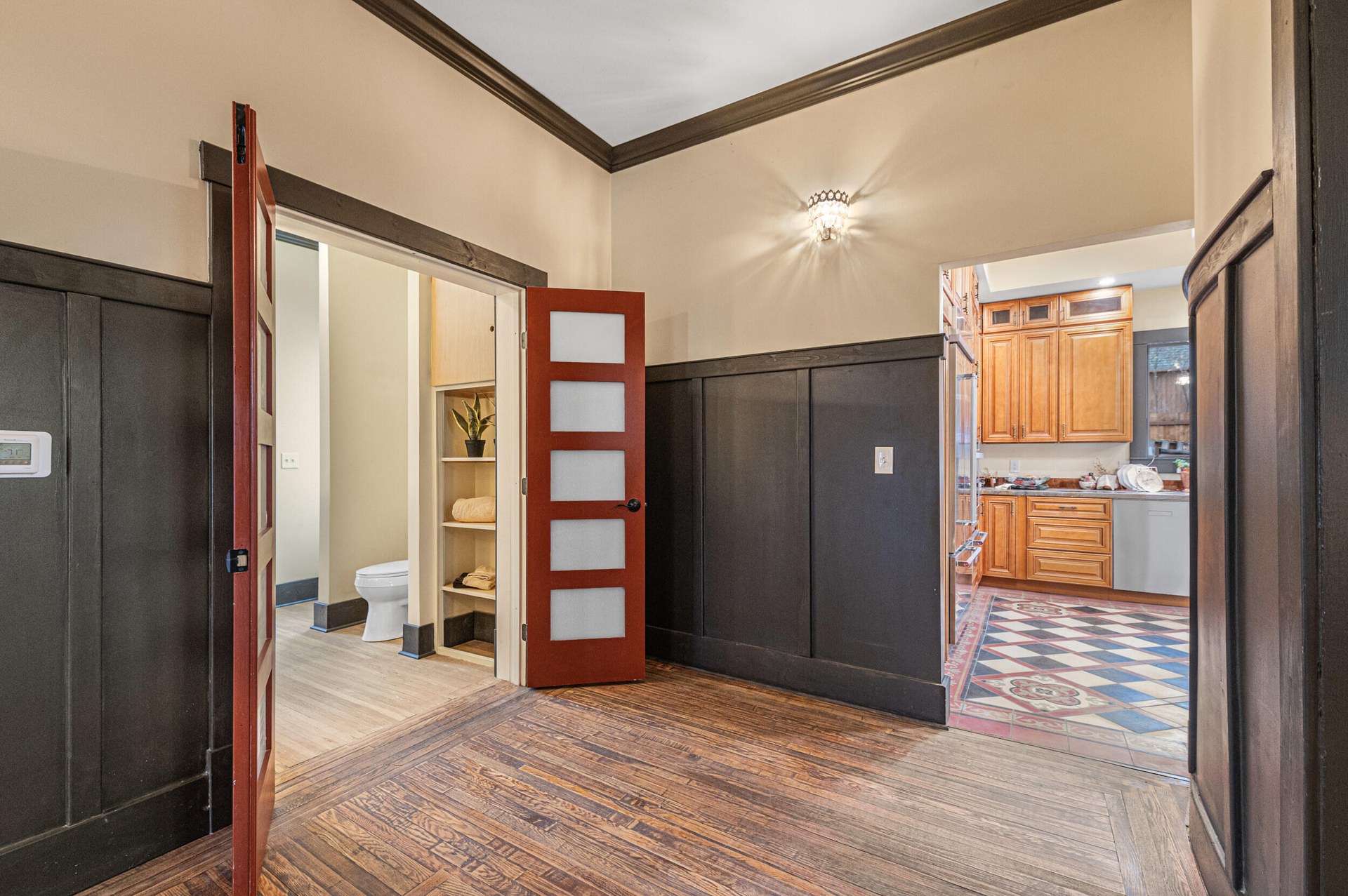 
                        Property photograph at
                        640 N ELM ST
                      