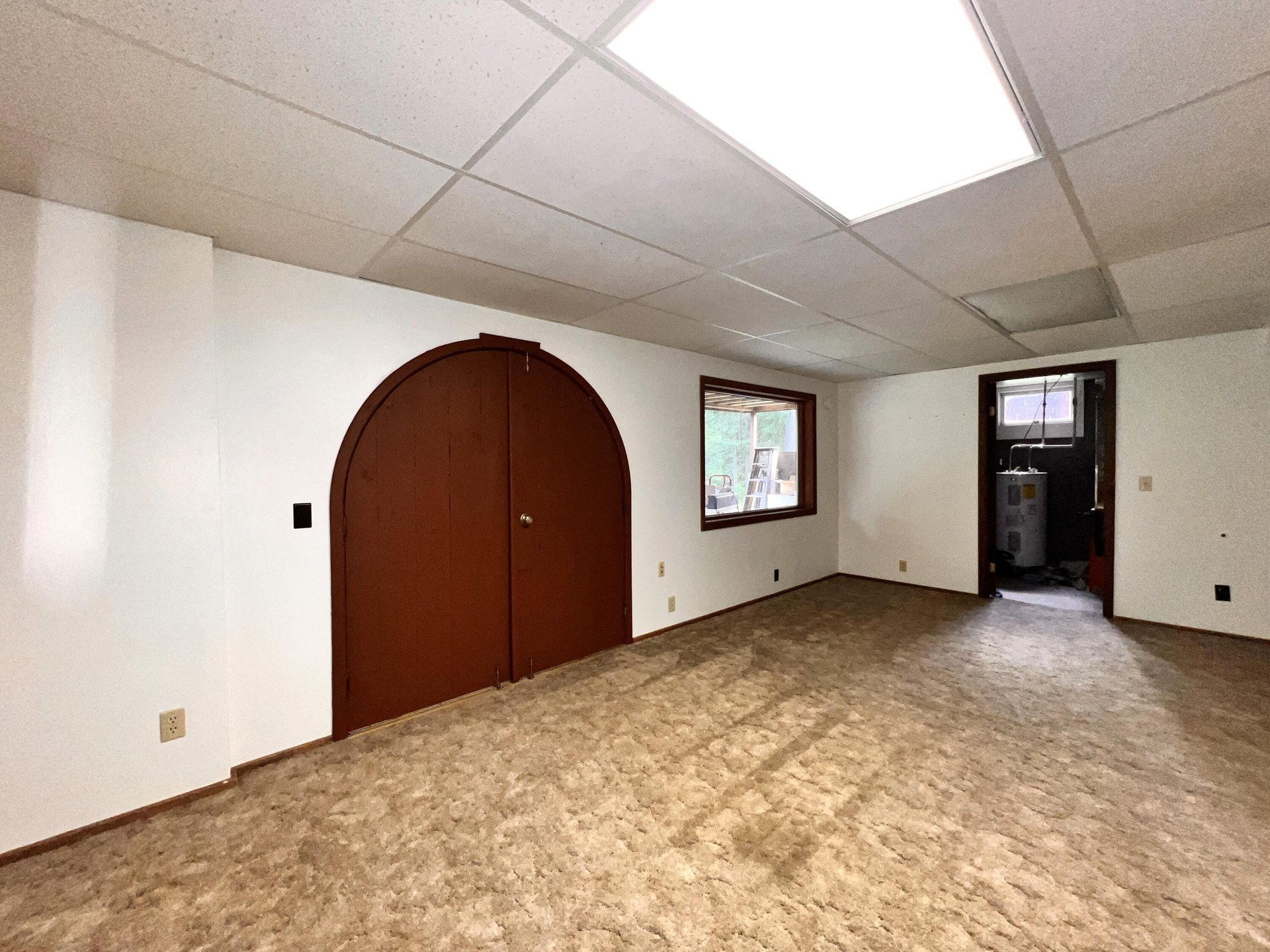 
                        Property photograph at
                        5 VISTA DR
                      