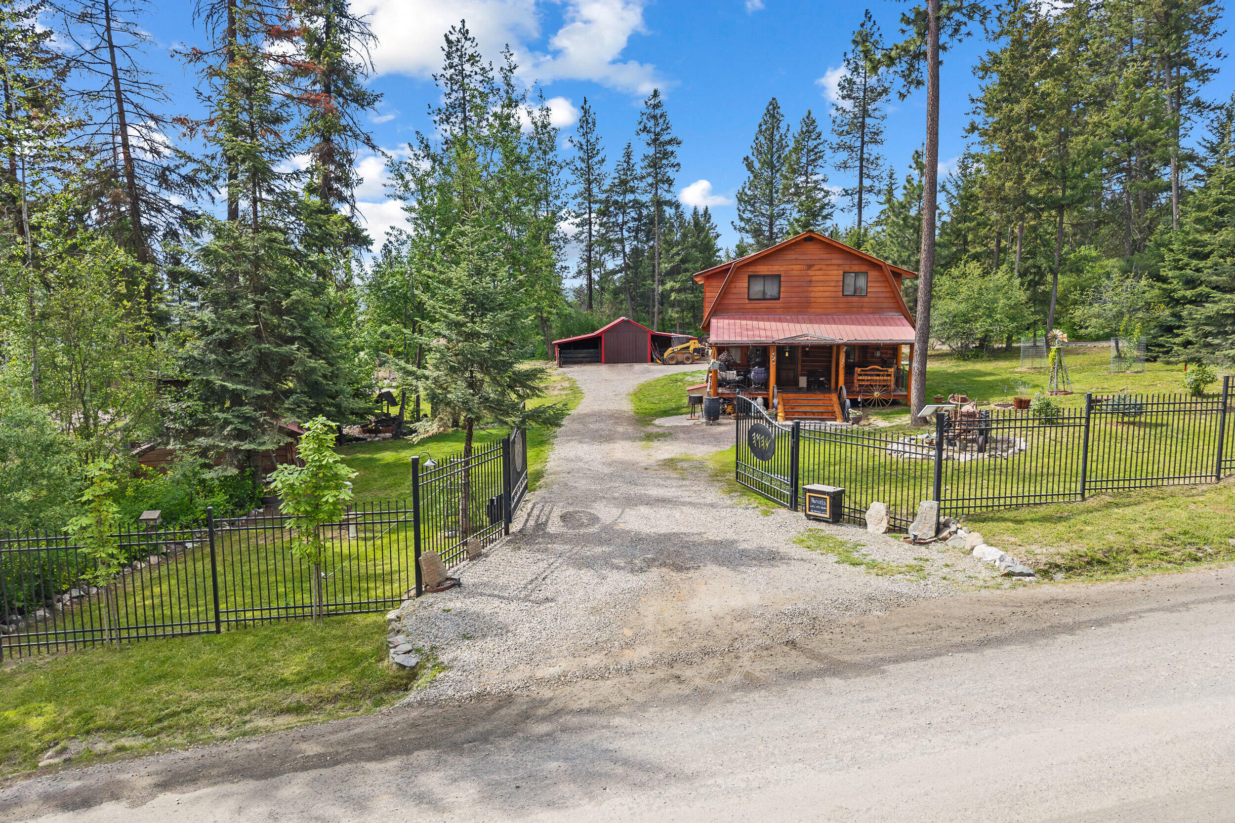 
            Exterior of
            4045 DEER CREEK RD
          