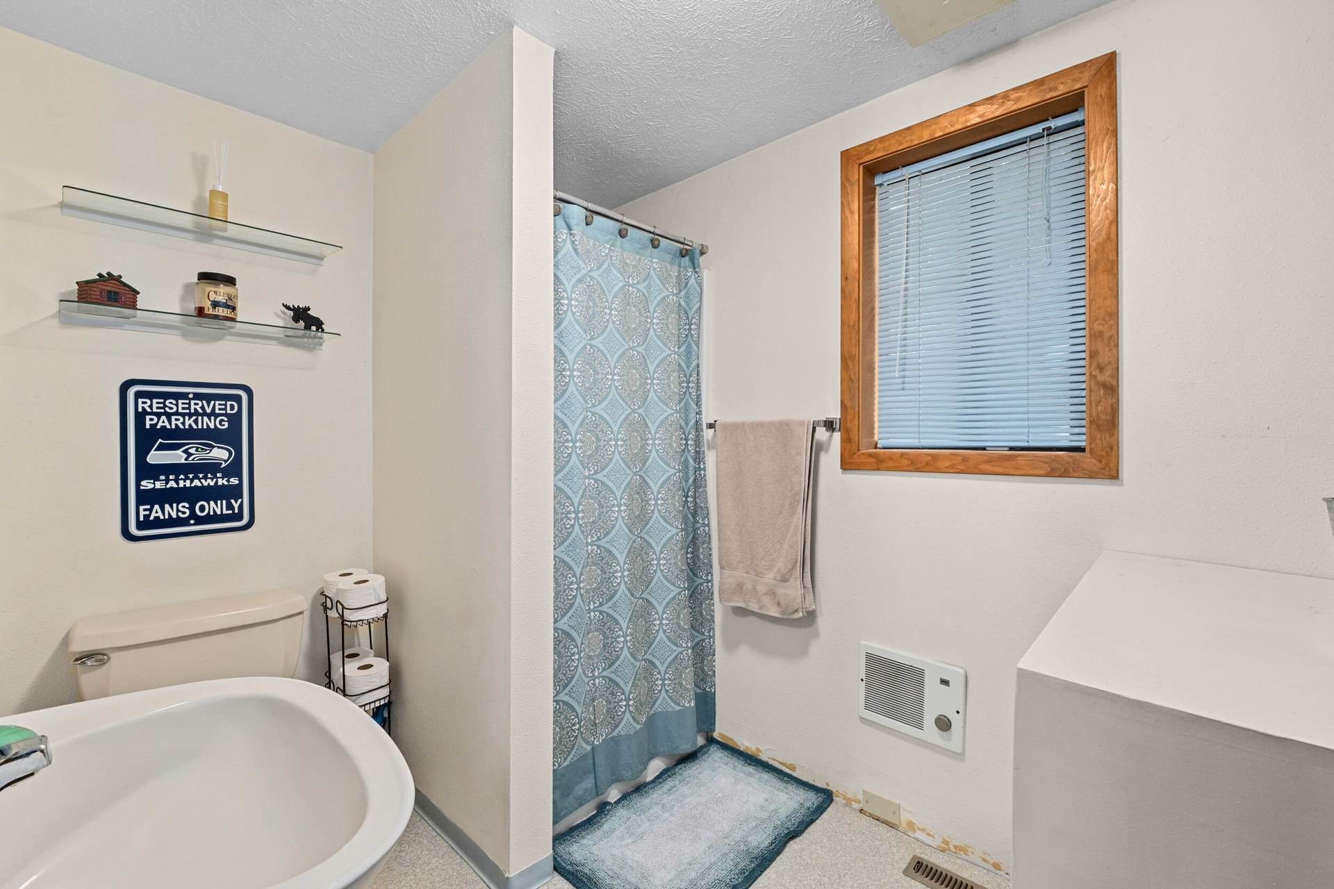 
                        Property photograph at
                        2594 TAMARACK DR
                      