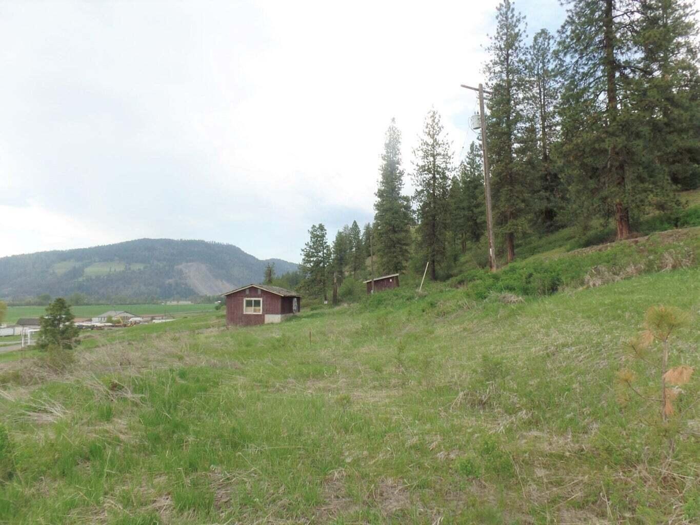 
                        Property photograph at
                        2XX HWY 395 N
                      