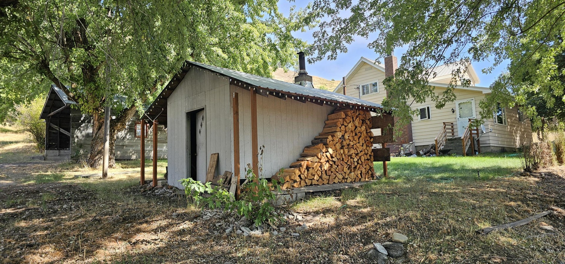 
                        Property photograph at
                        792 A HWY 395 N
                      