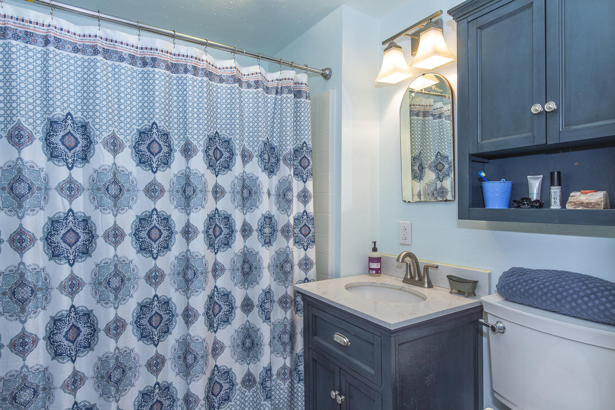
                        Property photograph at
                        798 BARZEE RD
                      