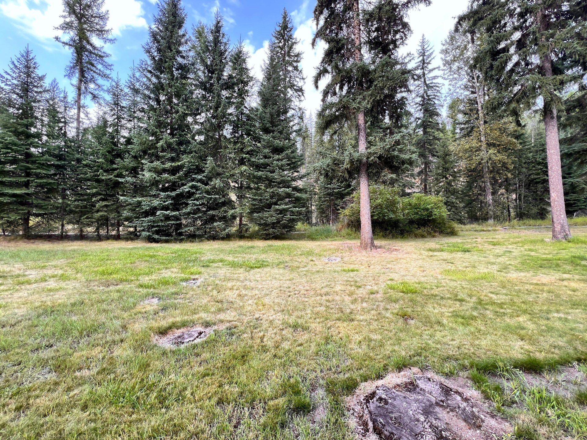 
                        Property photograph at
                        5 VISTA DR
                      