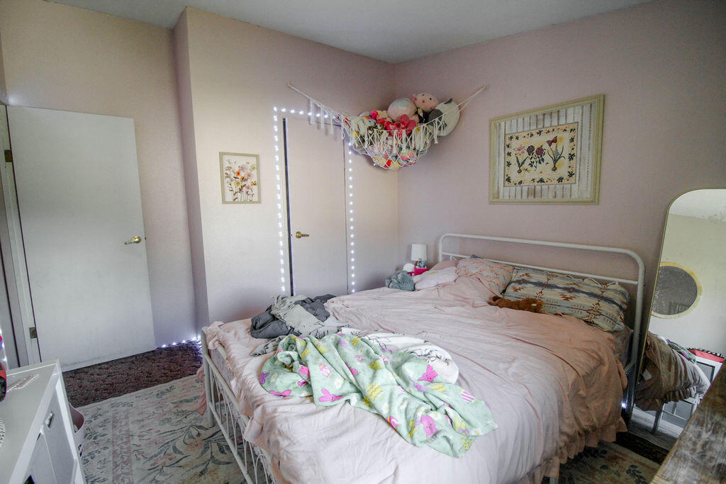 
                        Property photograph at
                        686 OLD ARDEN #38 HWY
                      