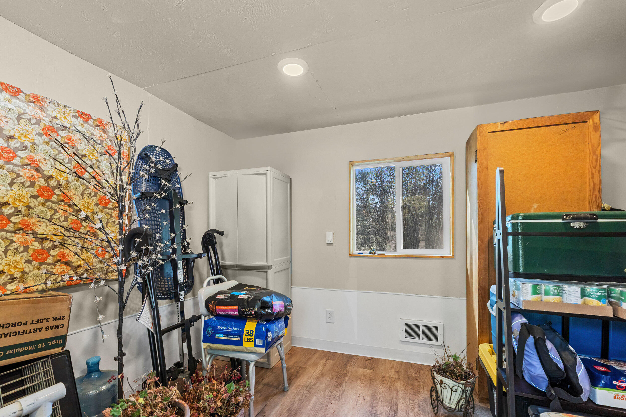 
                        Property photograph at
                        753 C ARDEN BUTTE RD
                      
