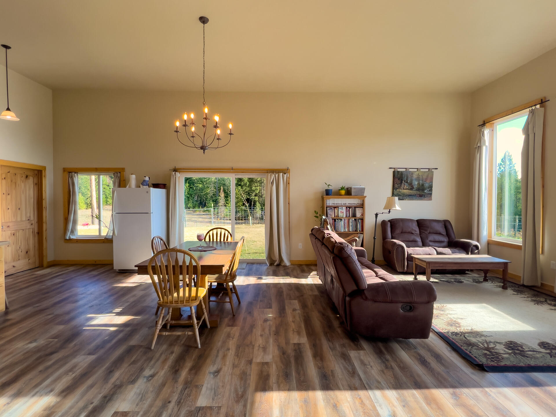 
                        Property photograph at
                        2559 F UNITED COPPER MINE RD
                      