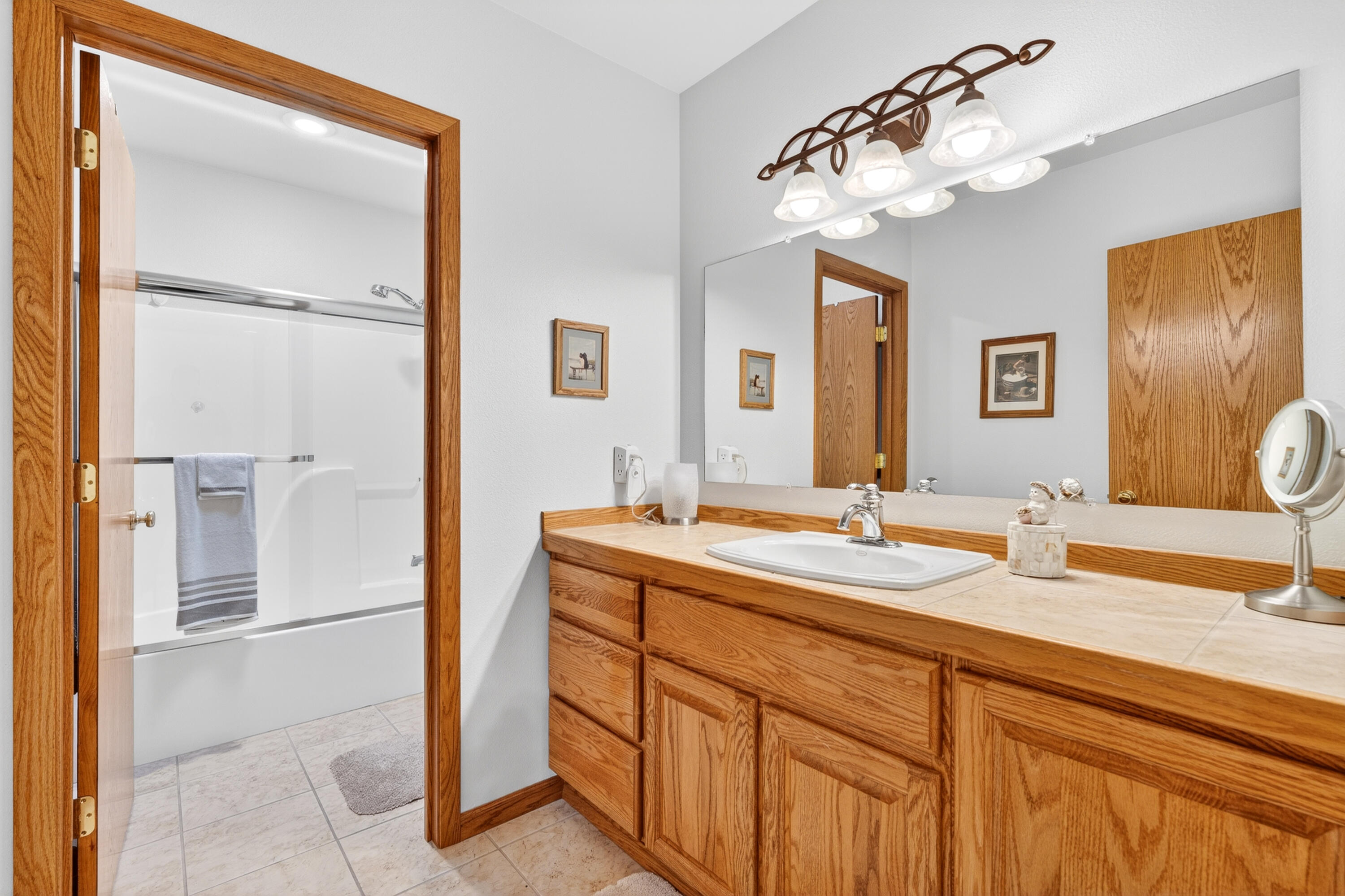 
                        Property photograph at
                        257 EAGLE DR
                      