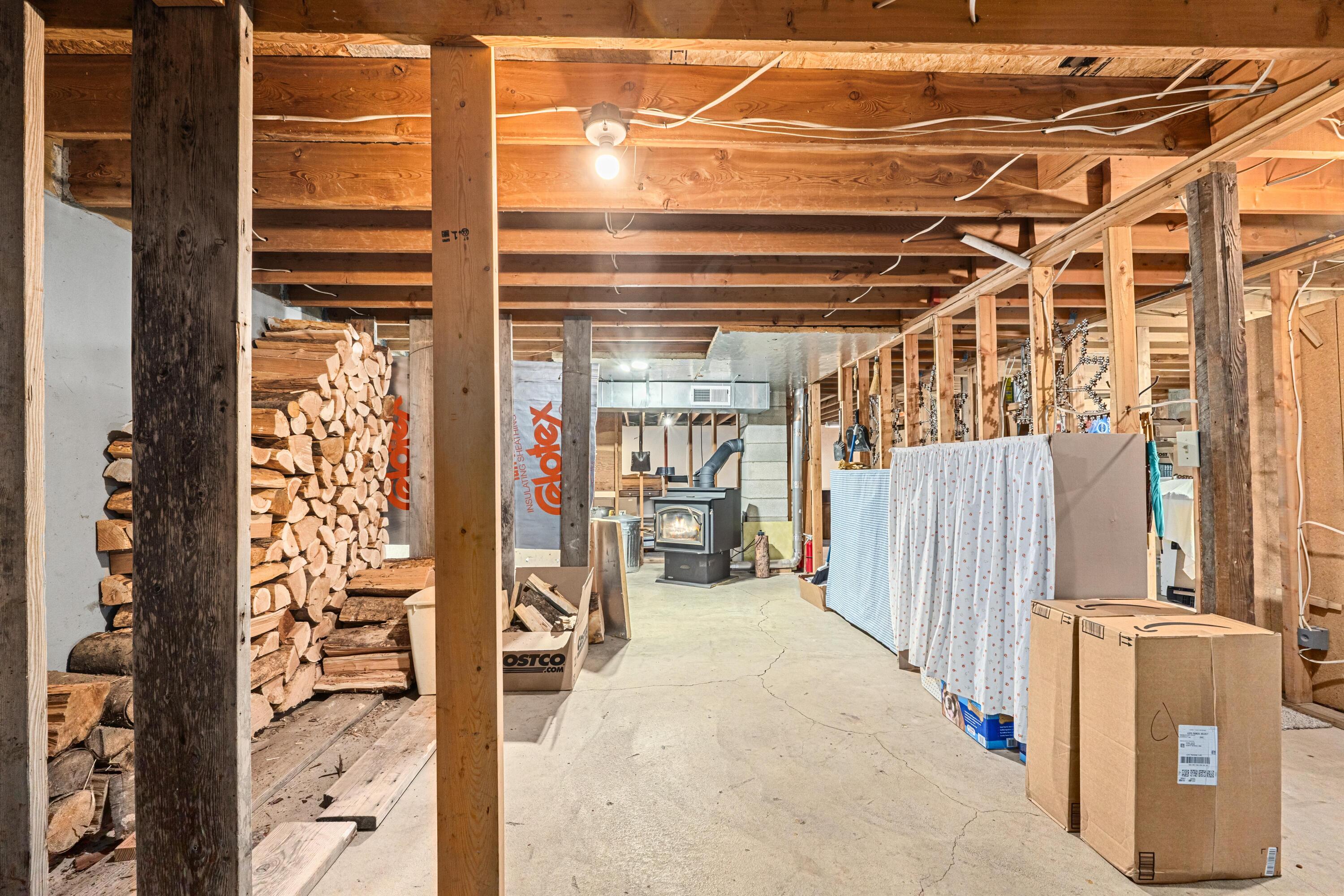 
                        Property photograph at
                        1114 N STOHR RD
                      