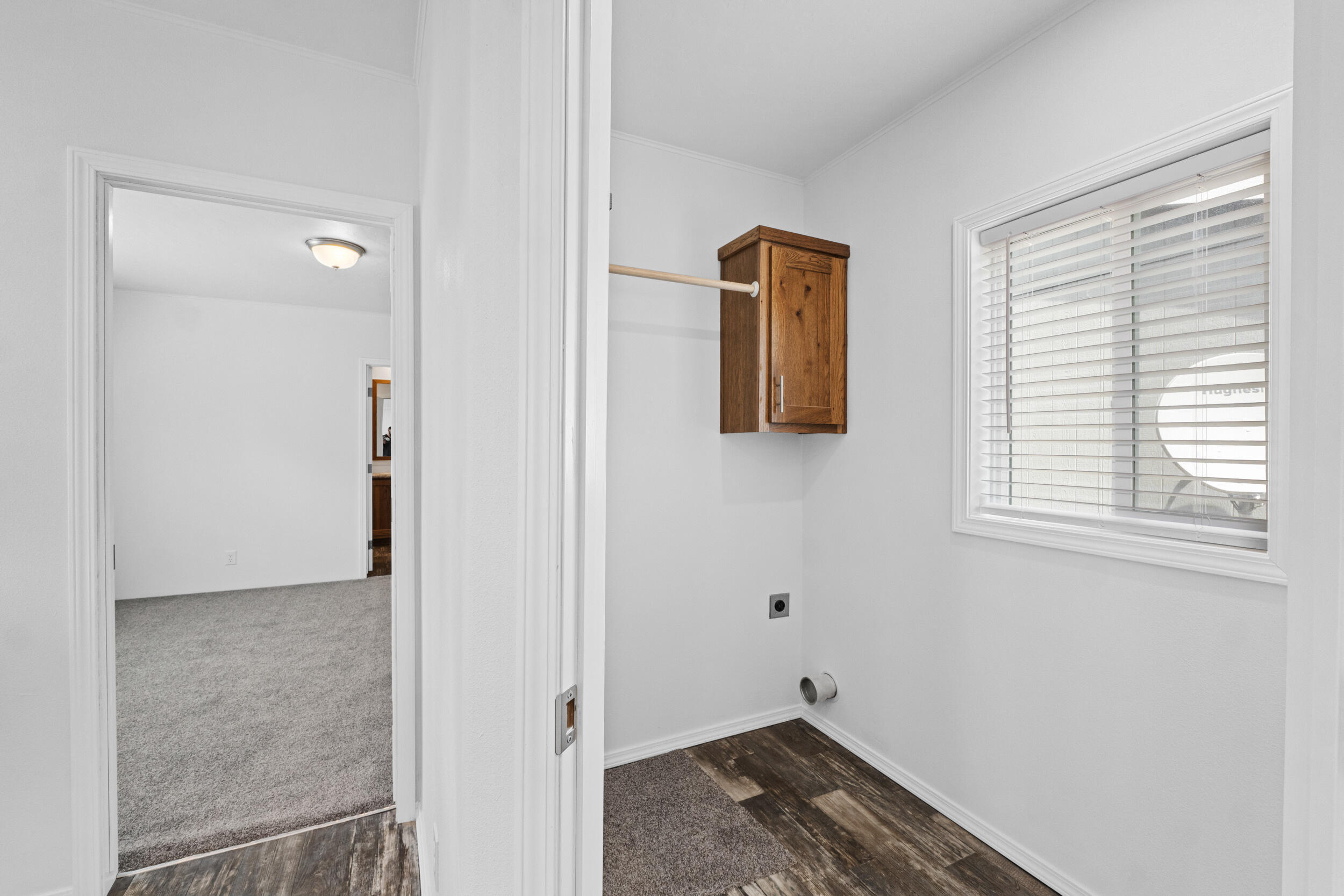
                        Property photograph at
                        5 COLUMBIA DR
                      