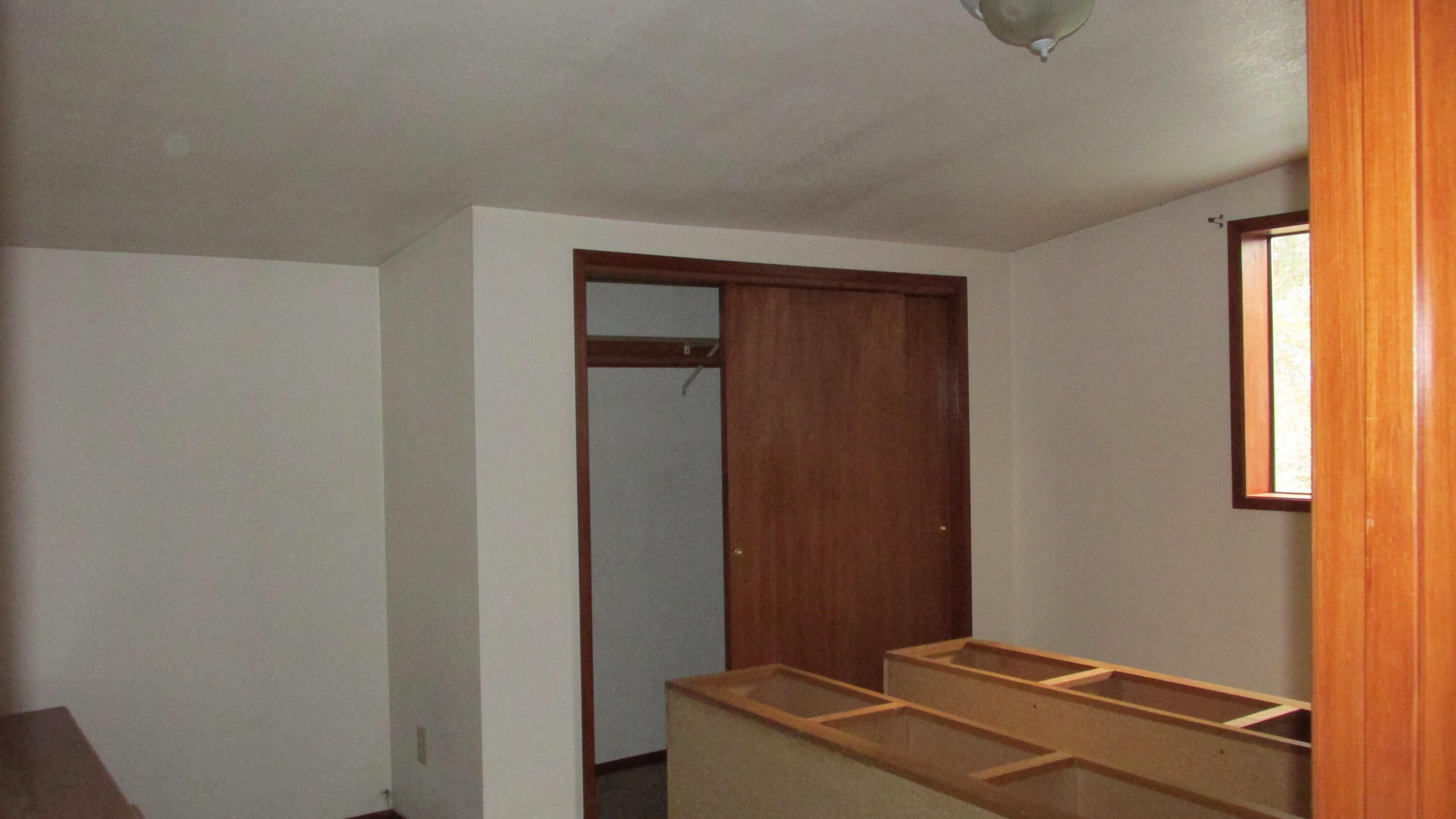 
                        Property photograph at
                        1475 US-395
                      