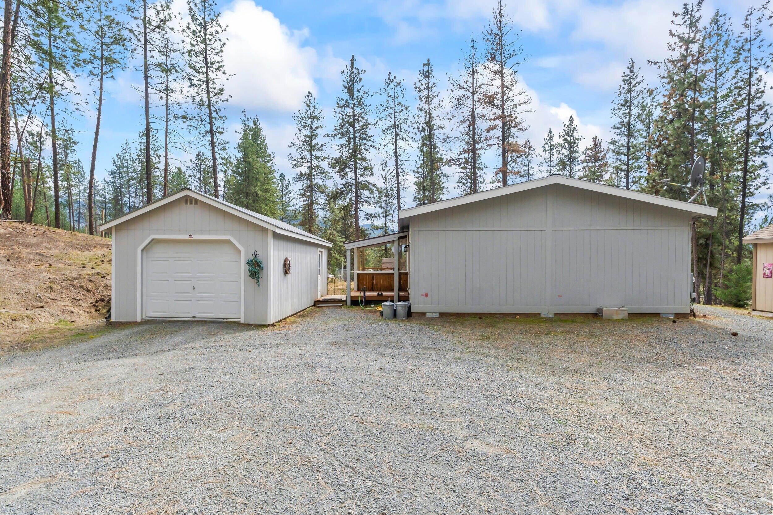
                        Property photograph at
                        1477 COLLEGE LN
                      
