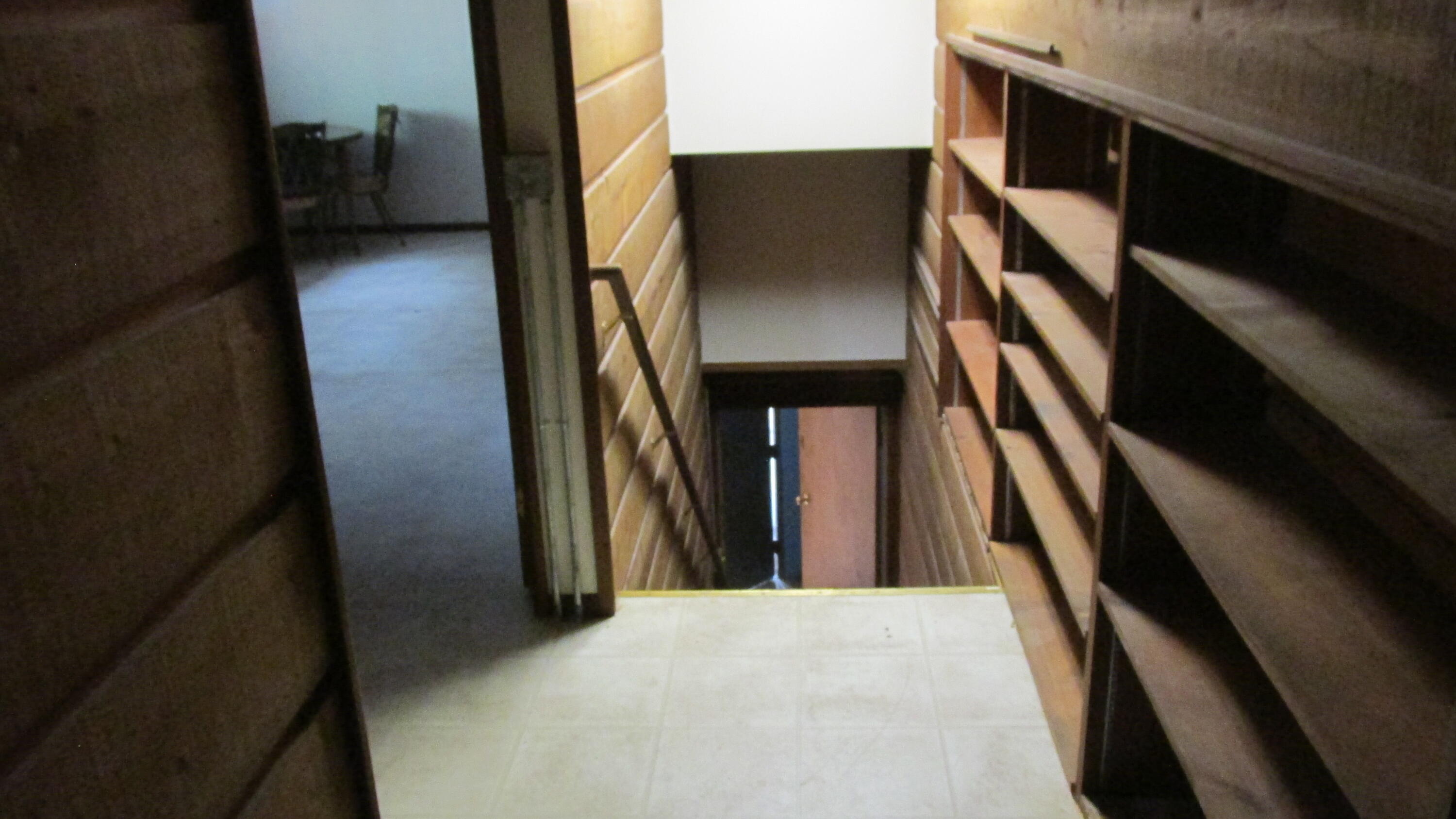 
                        Property photograph at
                        1475 US-395
                      