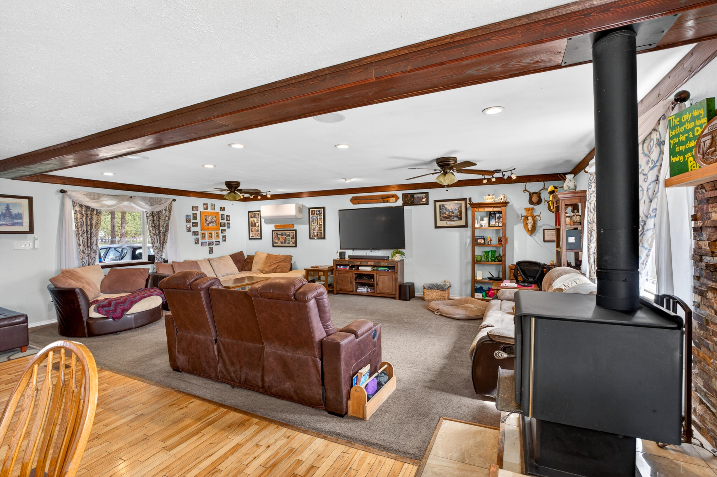 
                        Property photograph at
                        762 JOSEPH JESSICA RD
                      