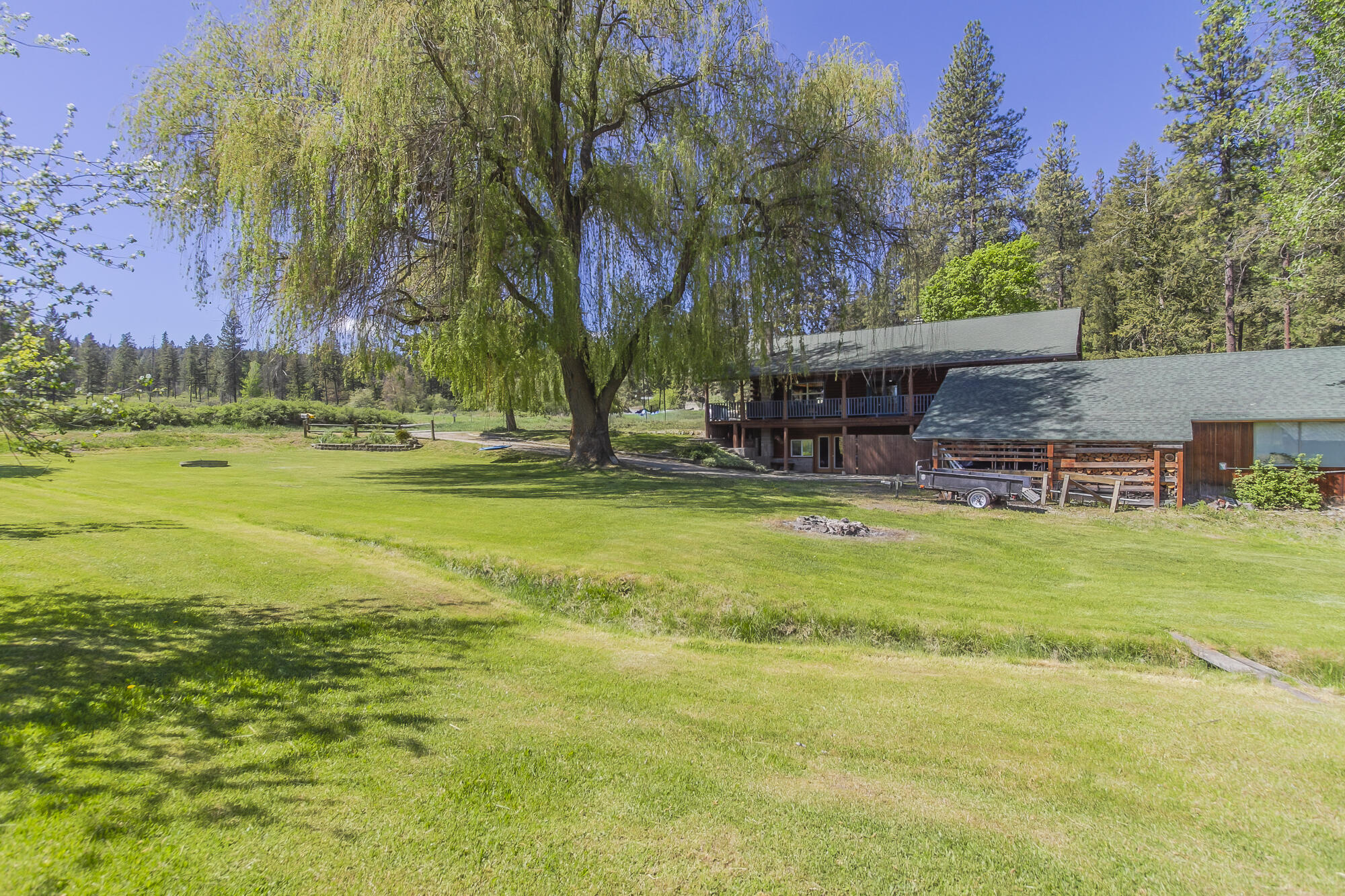 
                        Property photograph at
                        798 BARZEE RD
                      