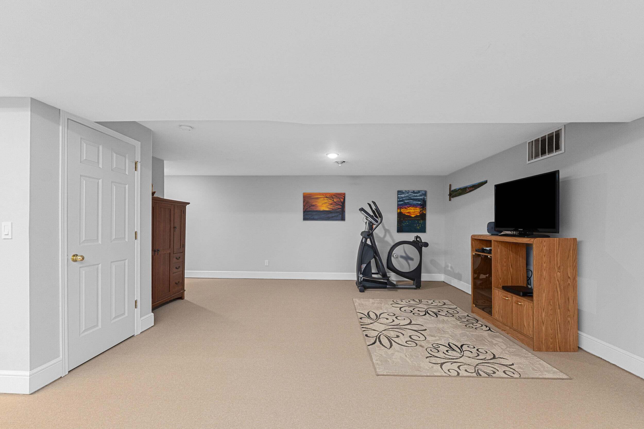 
                        Property photograph at
                        34462 COTTONWOOD CREEK RD E
                      