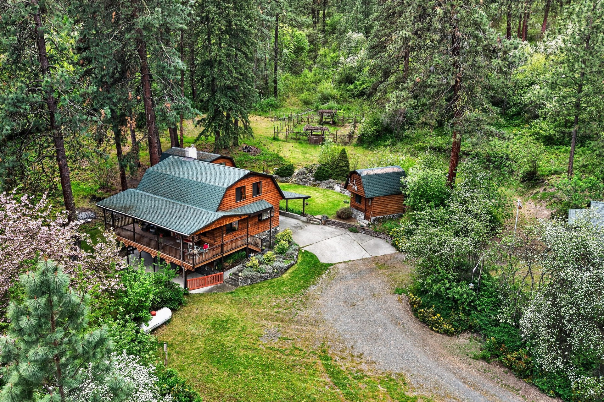 
                        Property photograph at
                        59 BISBEE CREEK LN
                      