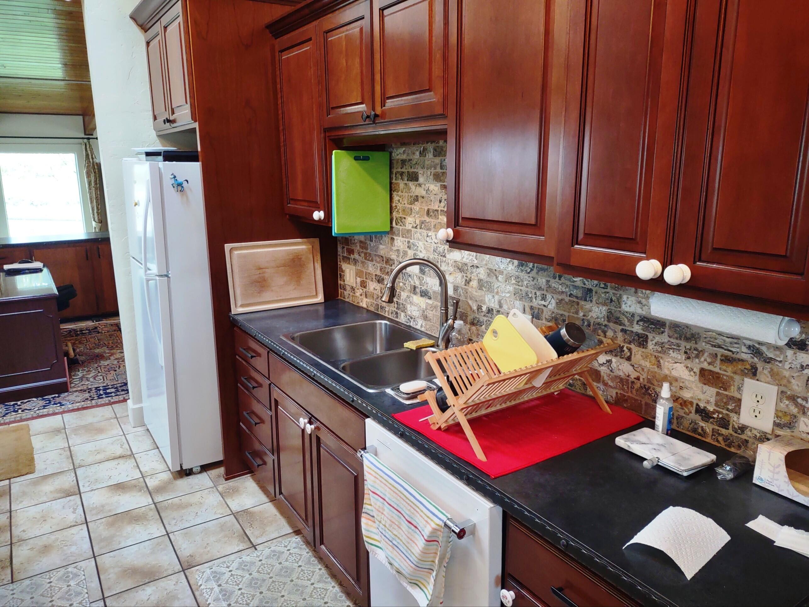 
                        Property photograph at
                        2175 W MCMANAMON RD
                      
