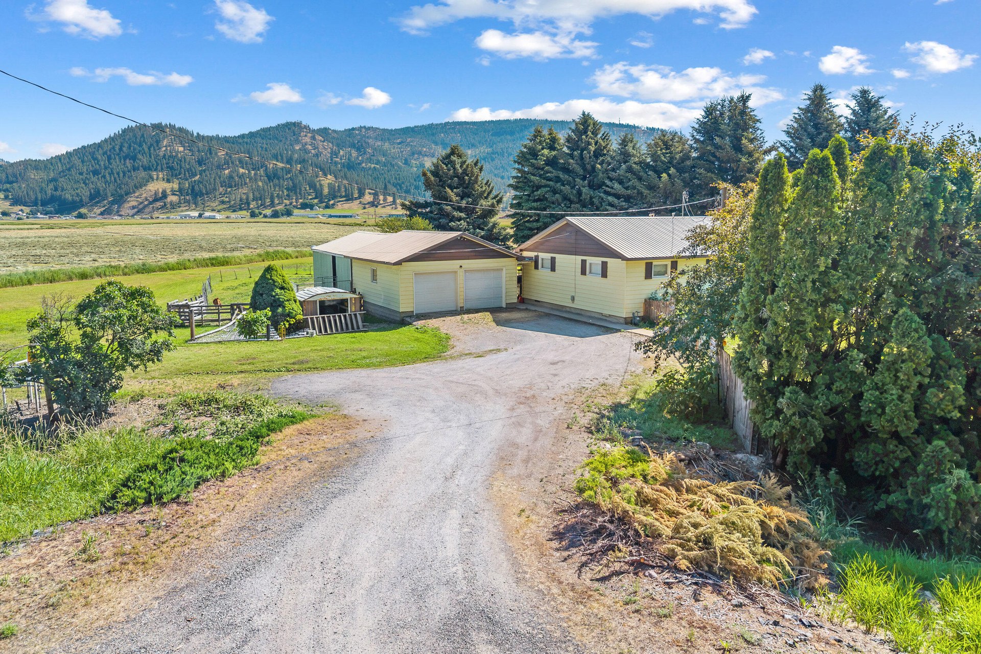 
                        Property photograph at
                        511 VALLEY WESTSIDE RD
                      