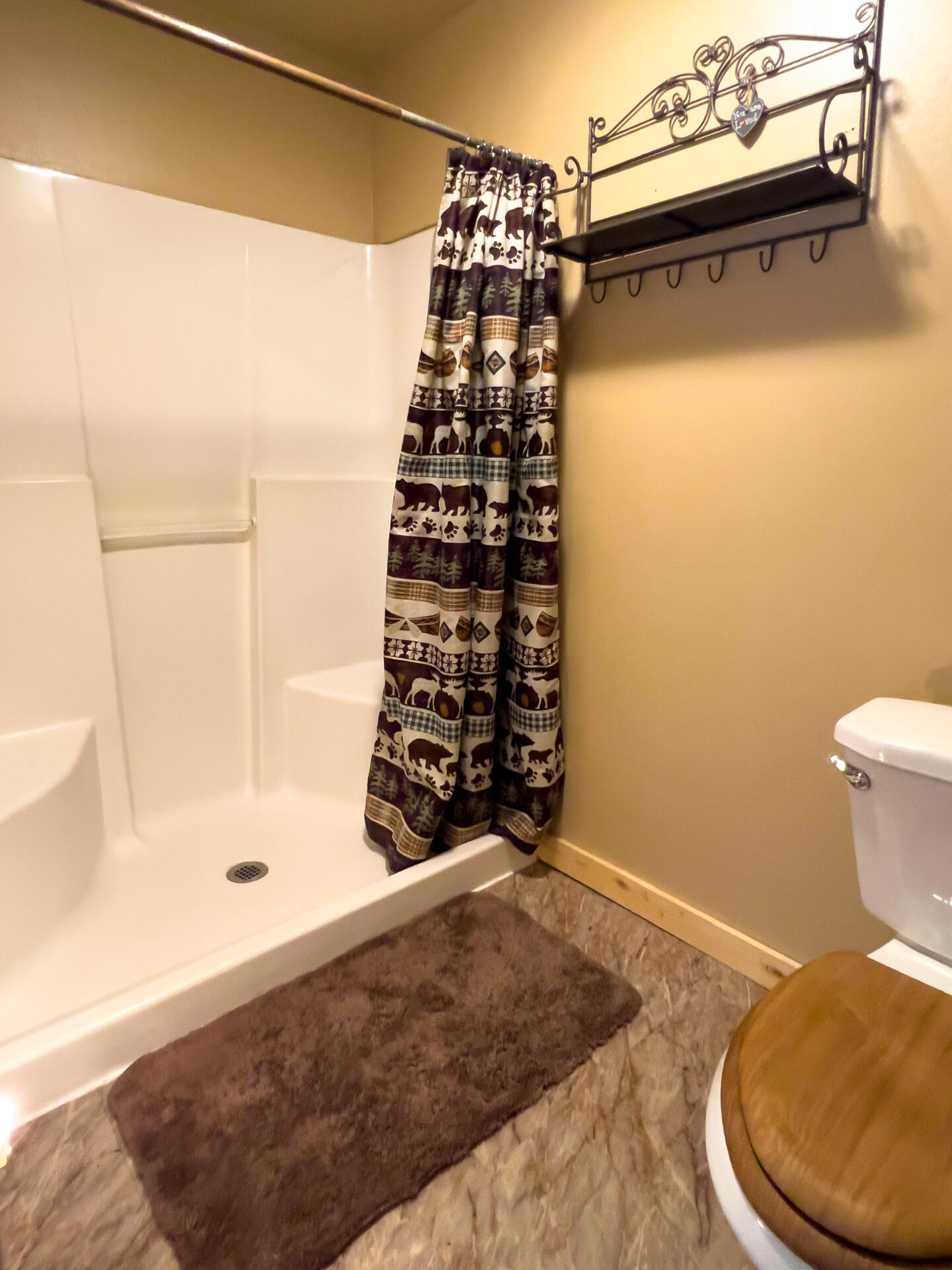
                        Property photograph at
                        2559 F UNITED COPPER MINE RD
                      