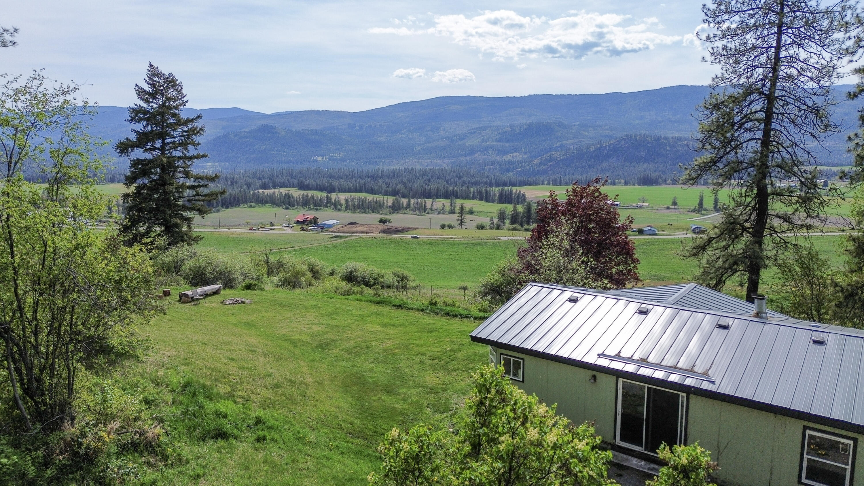 
                        Property photograph at
                        2897 MCNITT RD
                      