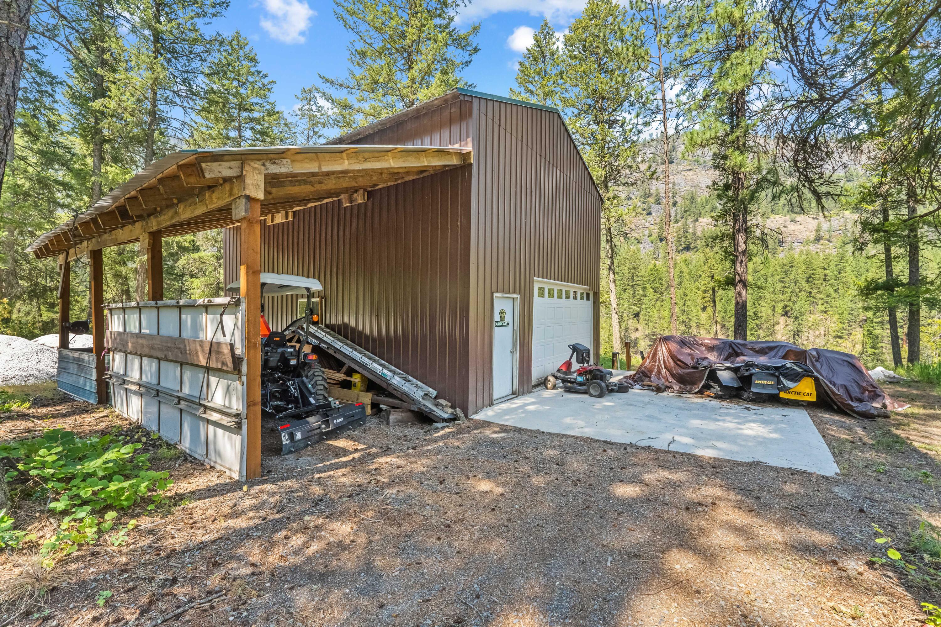 
                        Property photograph at
                        3733 V SAND CREEK RD
                      