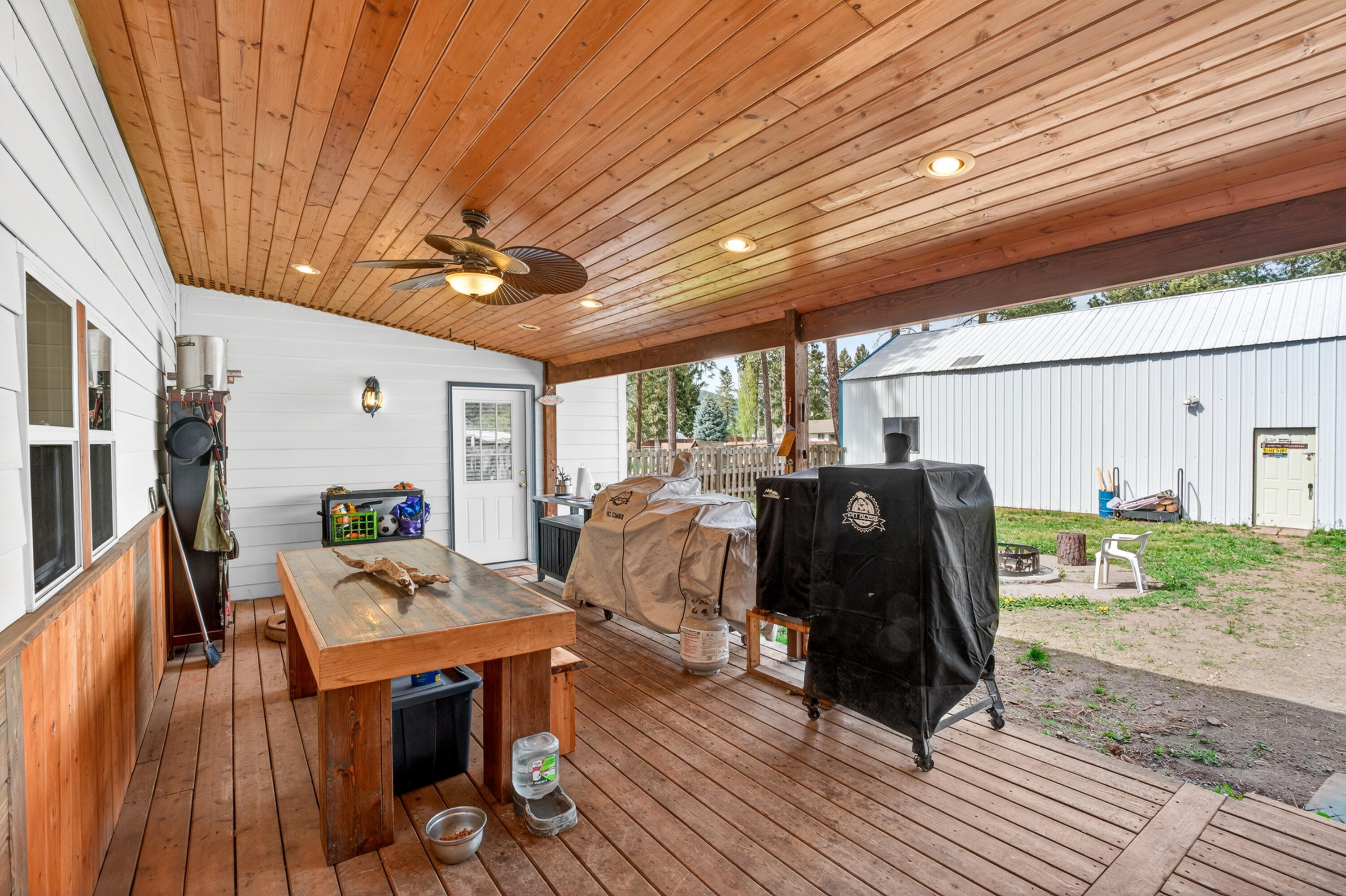 
                        Property photograph at
                        762 JOSEPH JESSICA RD
                      
