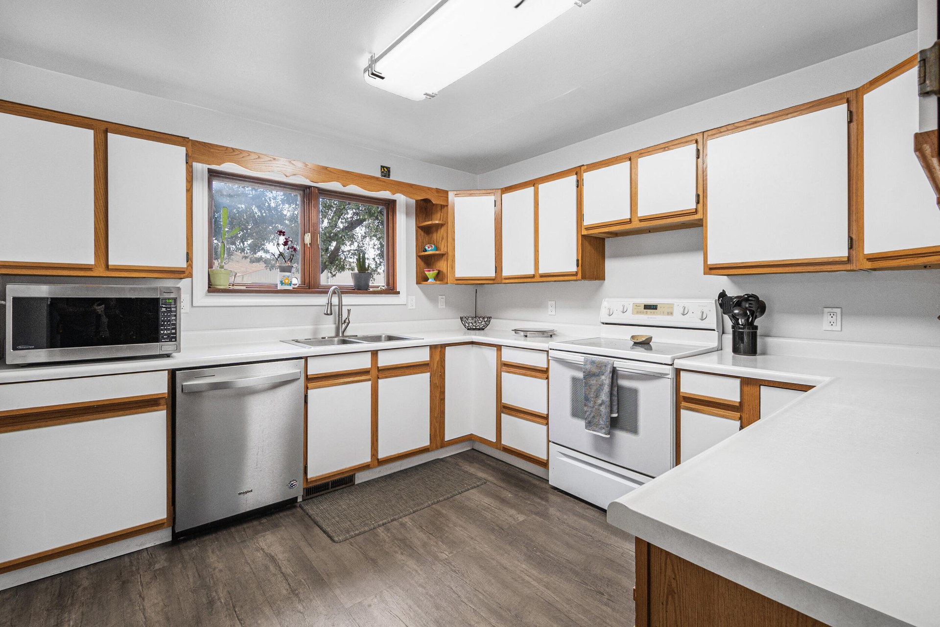 
                        Property photograph at
                        792 A HWY 395 N
                      