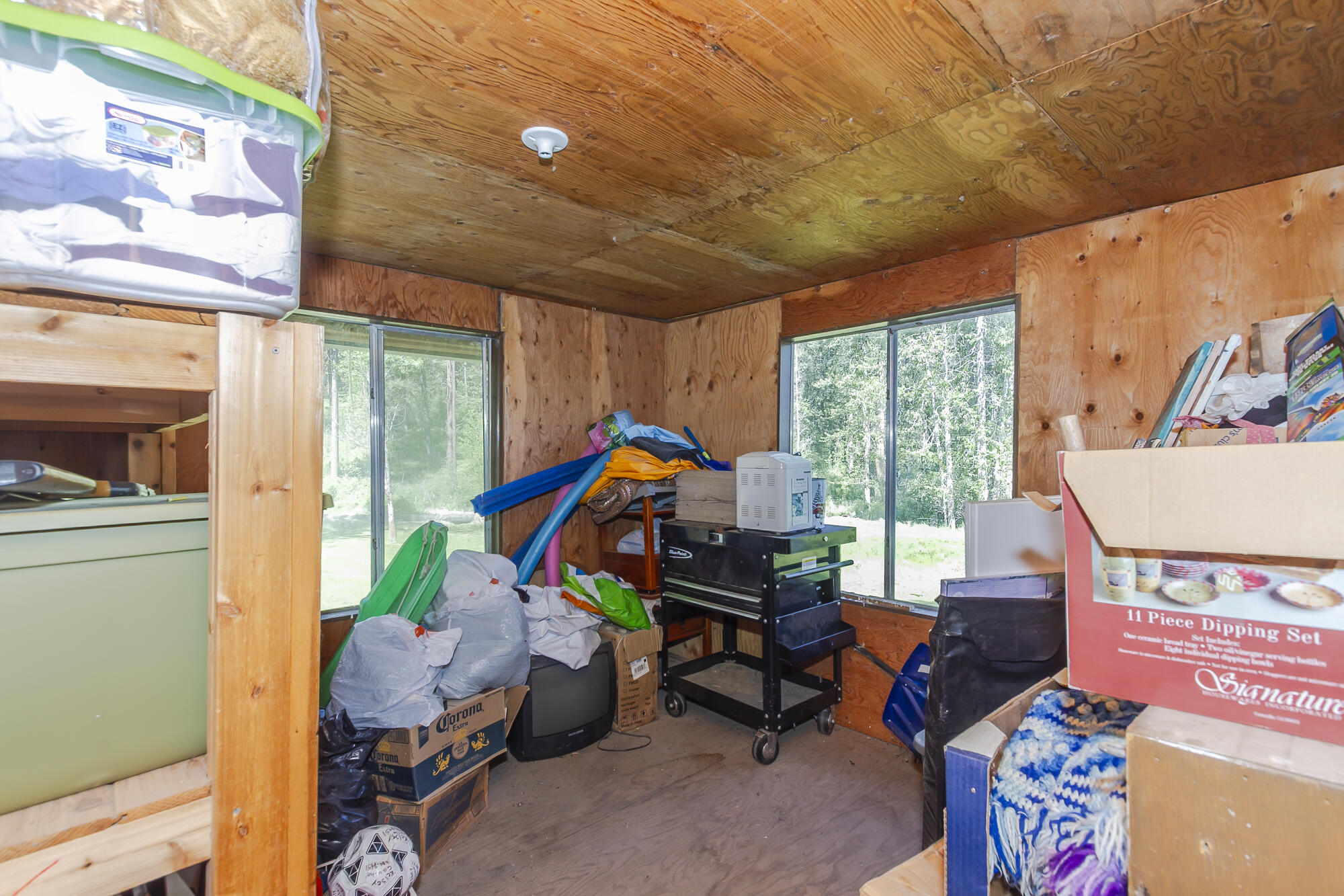
                        Property photograph at
                        798 BARZEE RD
                      