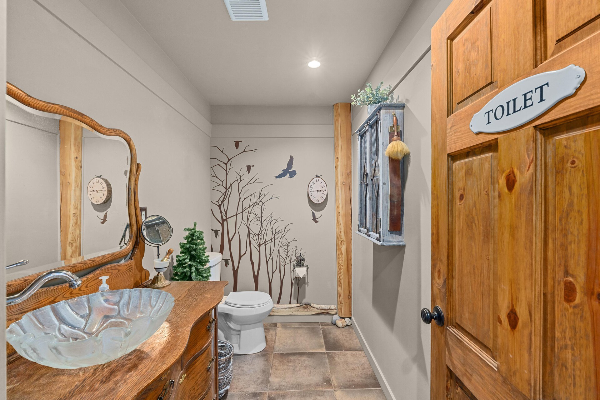 
                        Property photograph at
                        33905 WINTERWOOD LN E
                      