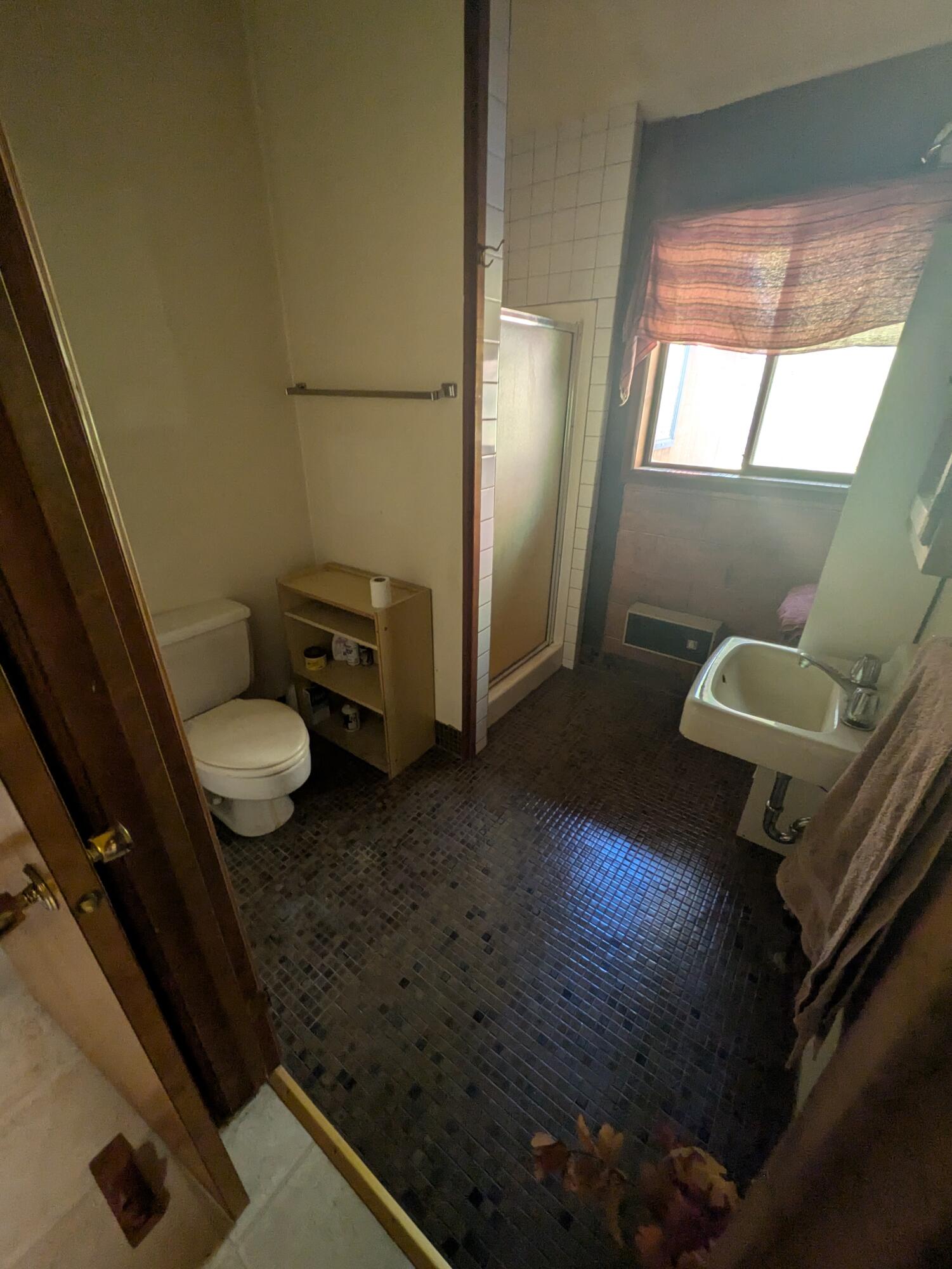 
                        Property photograph at
                        1475 US-395
                      