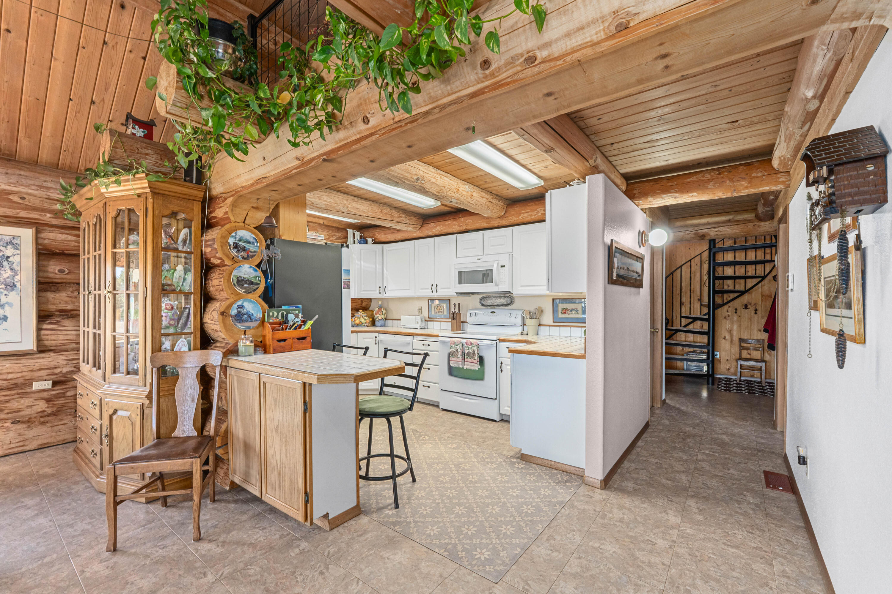 
                        Property photograph at
                        1114 N STOHR RD
                      