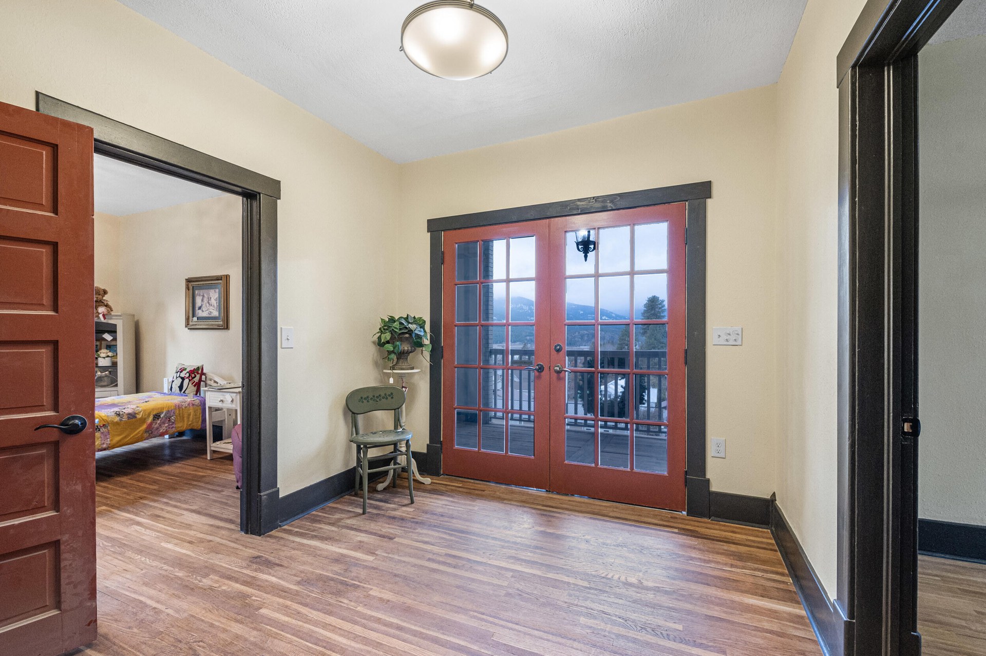 
                        Property photograph at
                        640 N ELM ST
                      