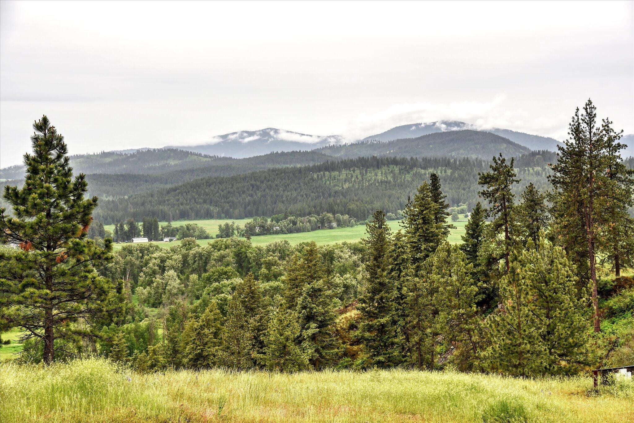 
                        Property photograph at
                        419 US-395 S
                      
