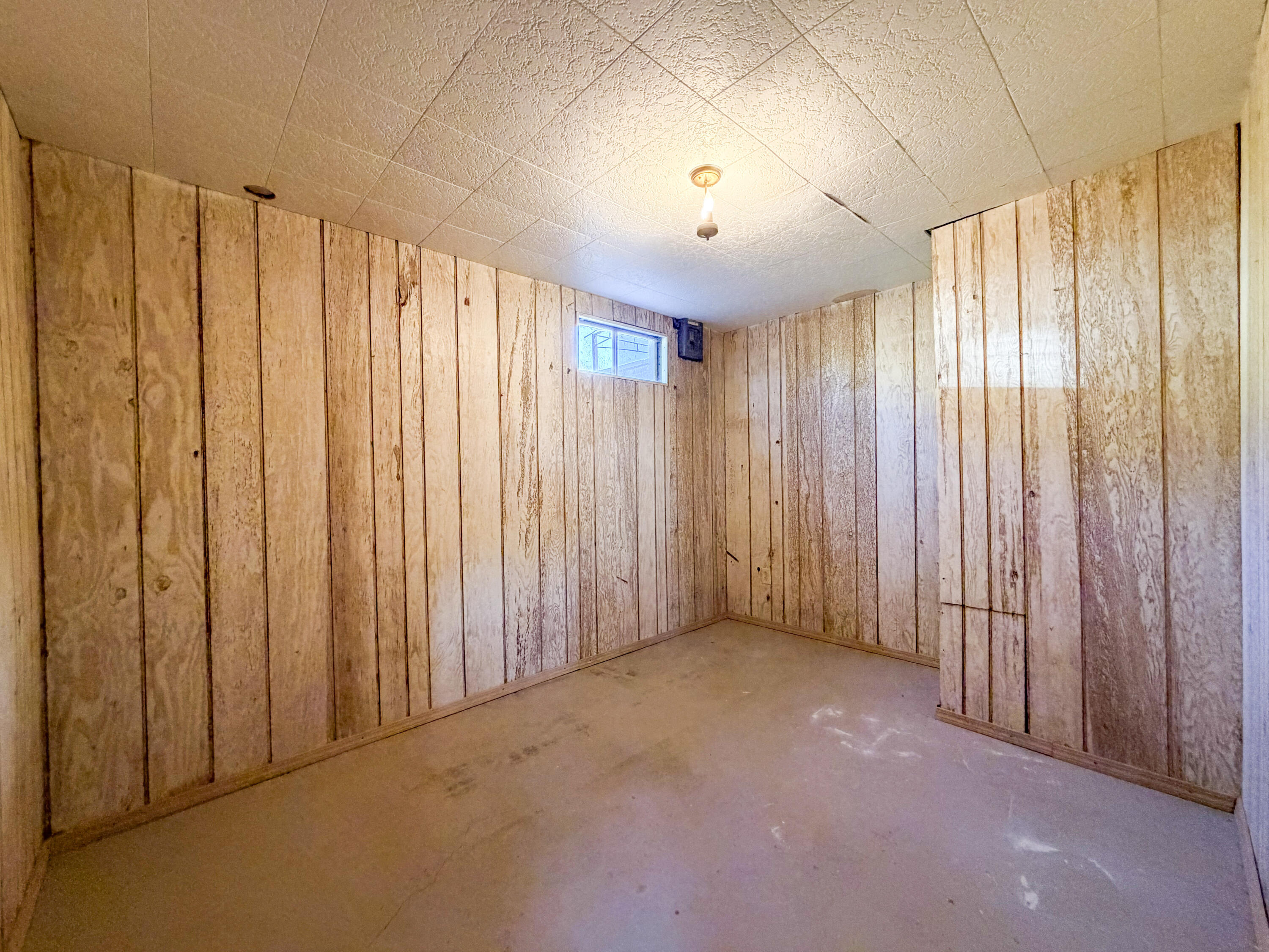 
                        Property photograph at
                        598 N HWY 395
                      