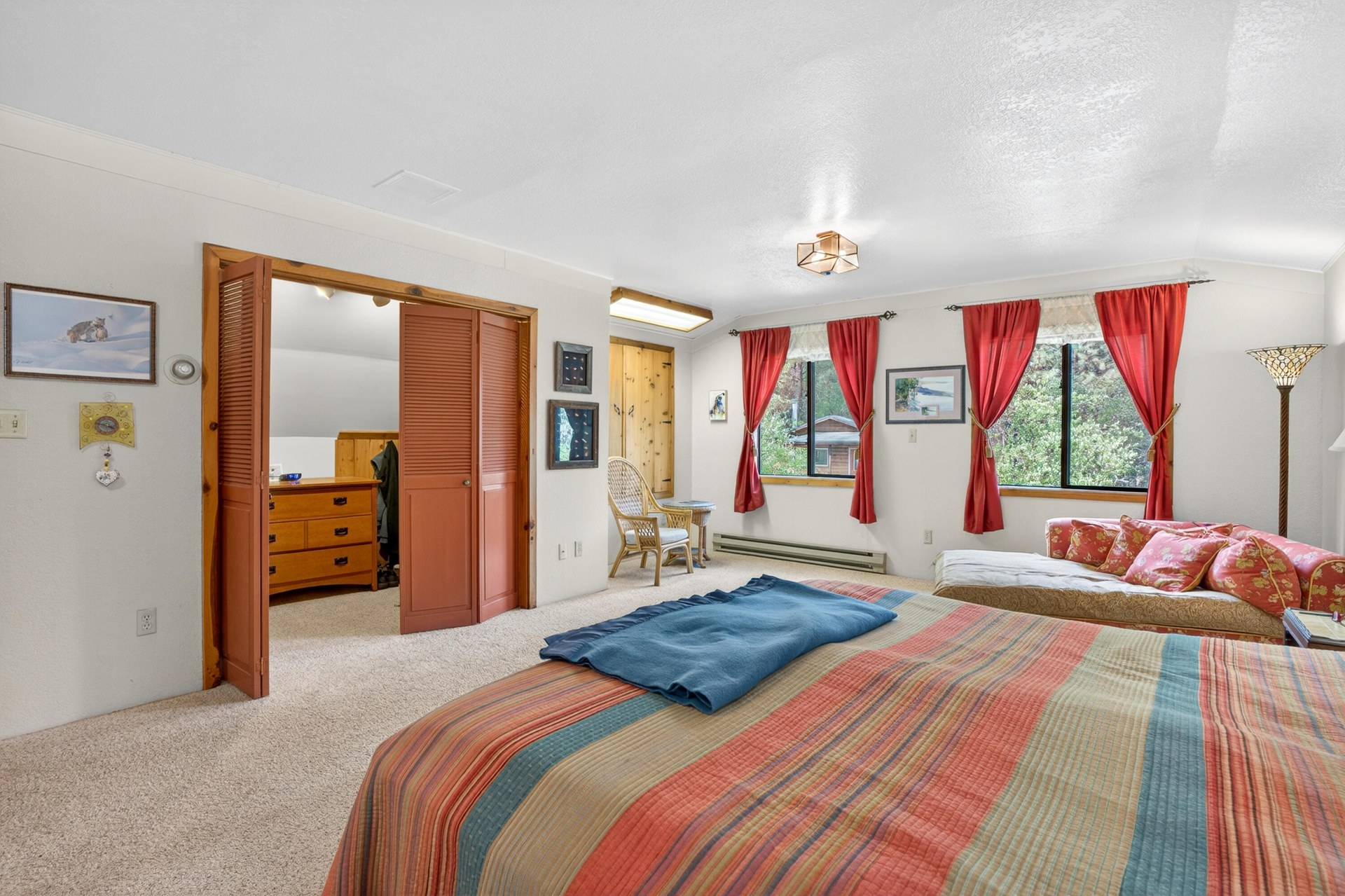 
                        Property photograph at
                        59 BISBEE CREEK LN
                      