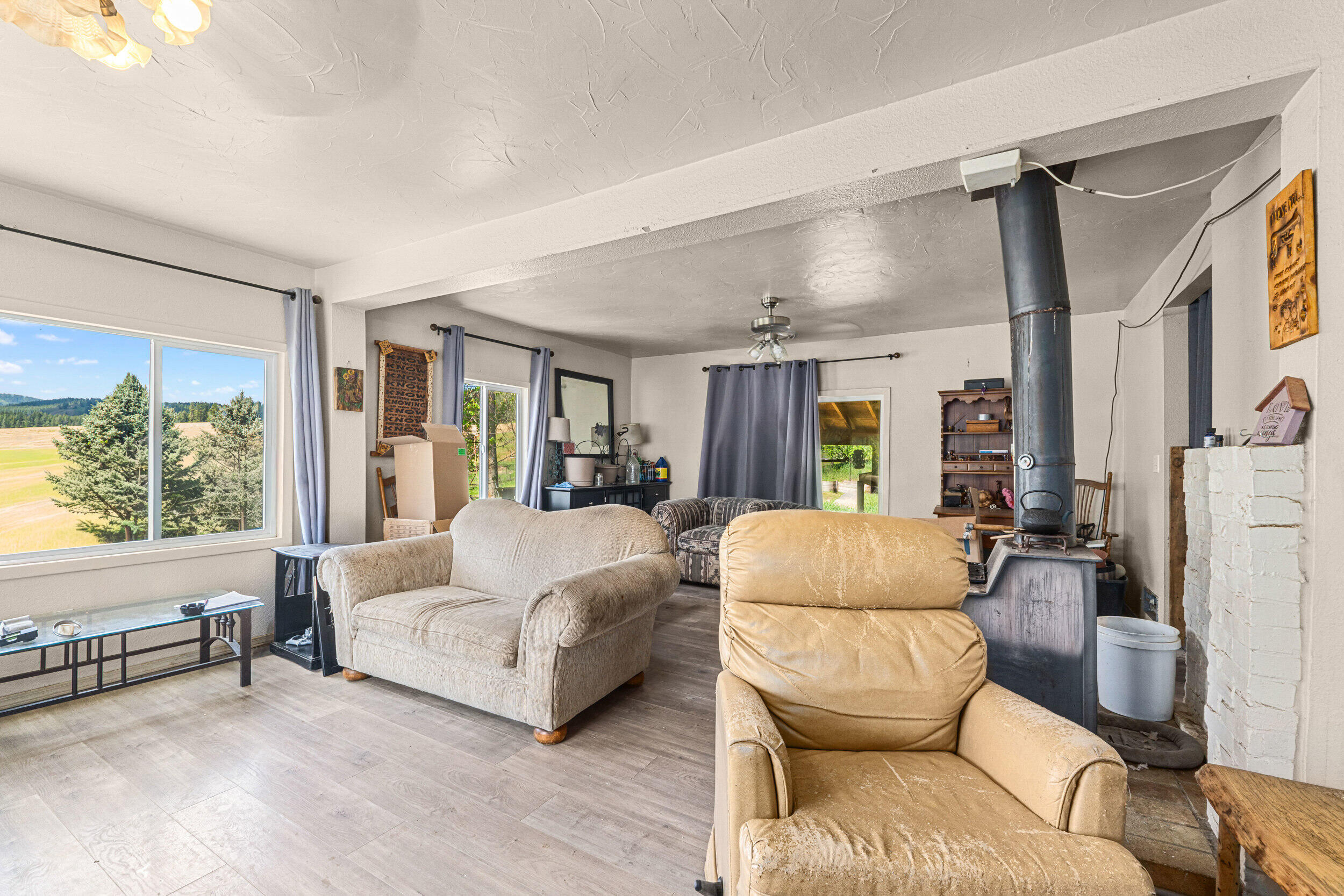 
                        Property photograph at
                        2083 MARBLE VALLEY-BASIN RD
                      