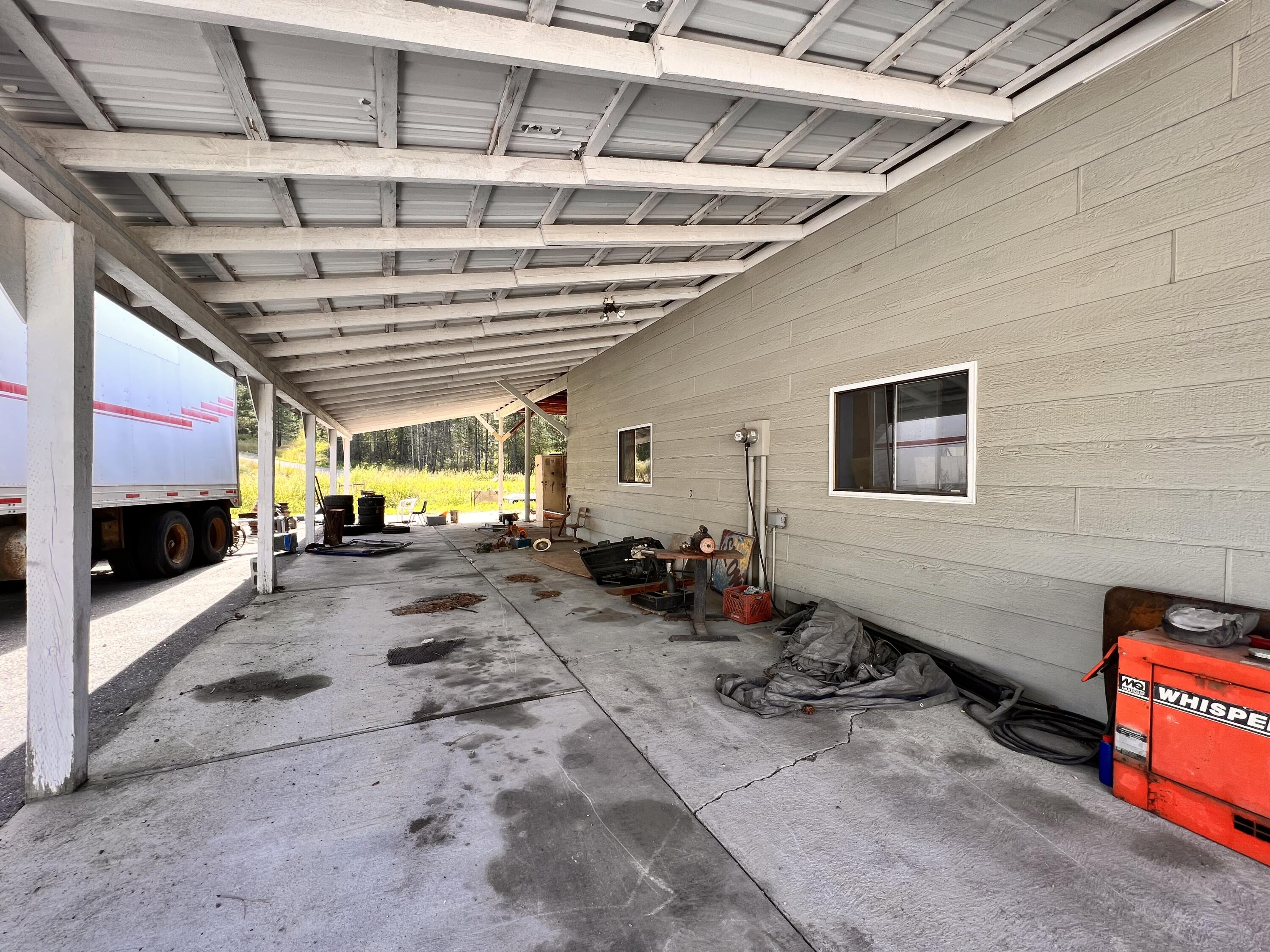 
                        Property photograph at
                        17320 HIGHWAY 21 N
                      