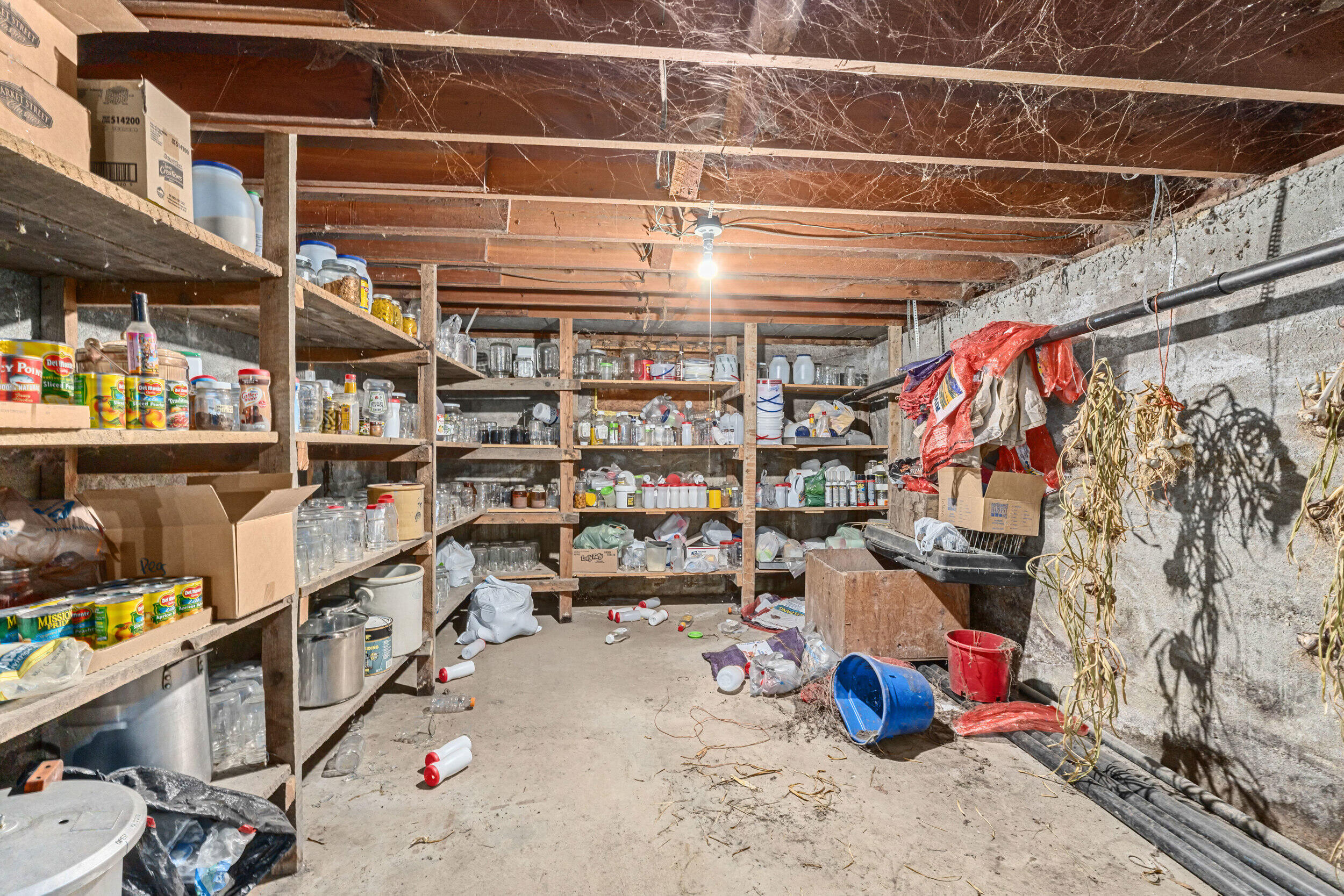 
                        Property photograph at
                        3031 HALL CREEK RD
                      