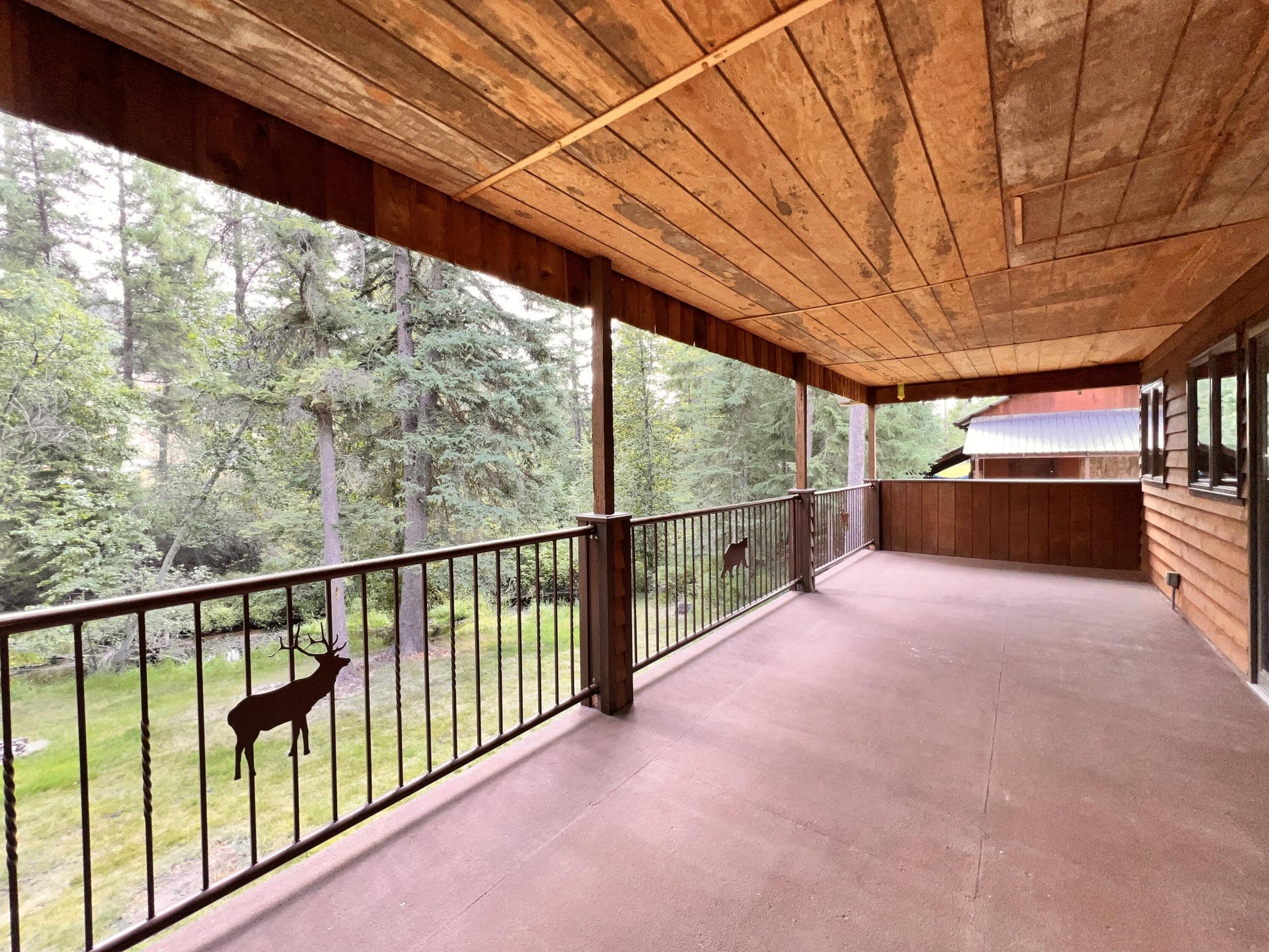 
                        Property photograph at
                        5 VISTA DR
                      
