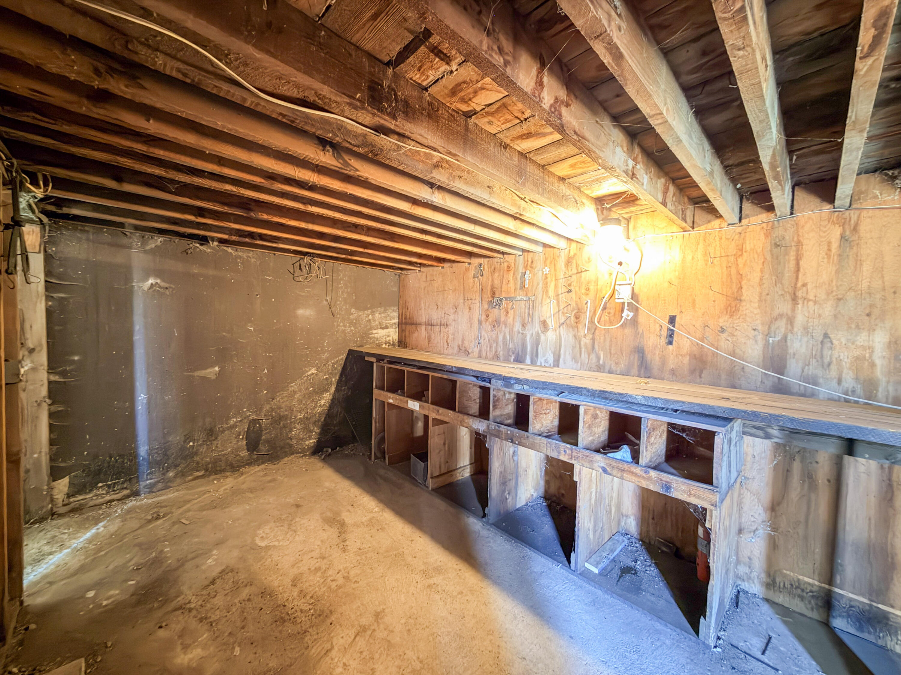 
                        Property photograph at
                        598 N HWY 395
                      
