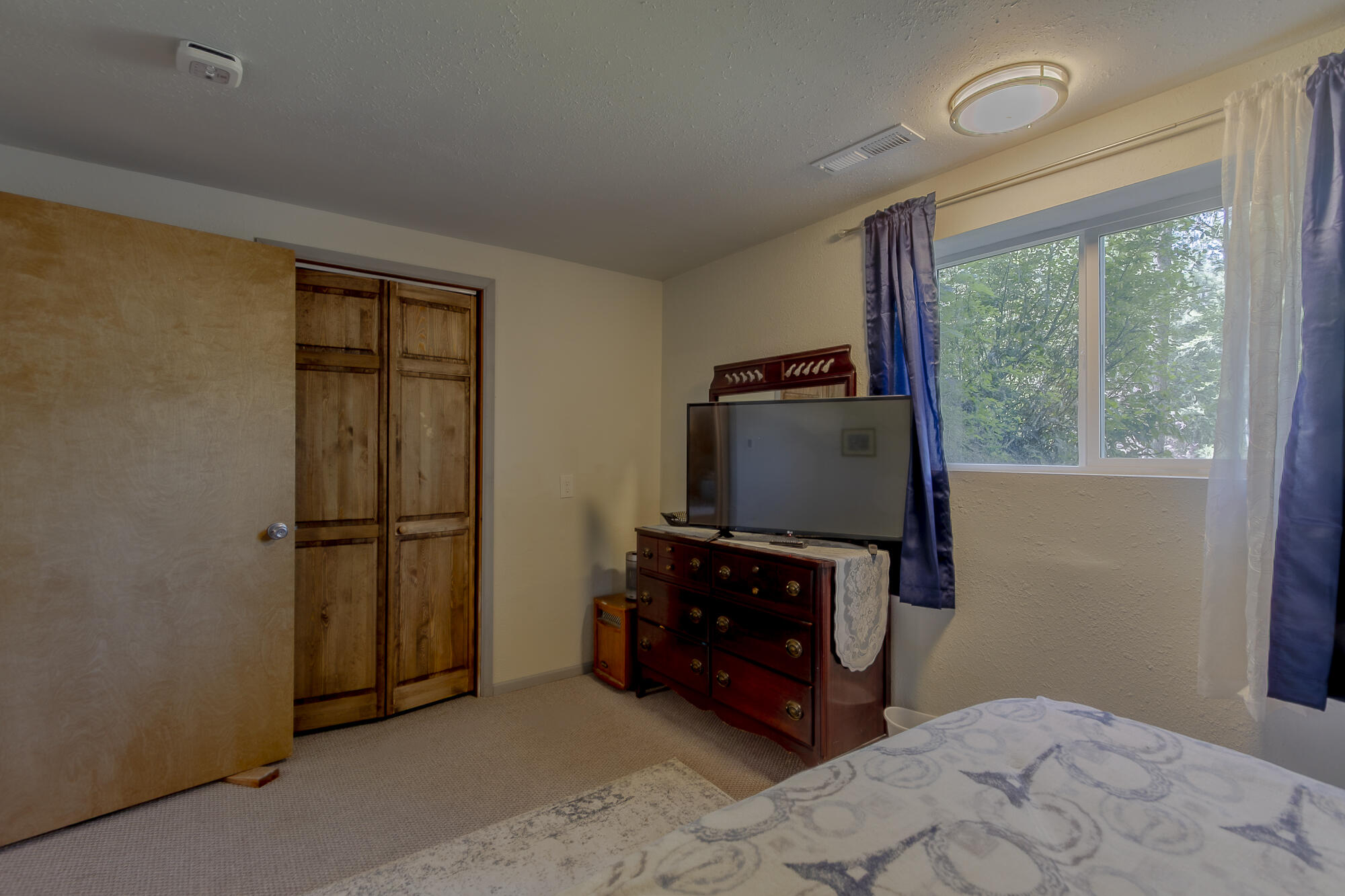 
                        Property photograph at
                        798 BARZEE RD
                      