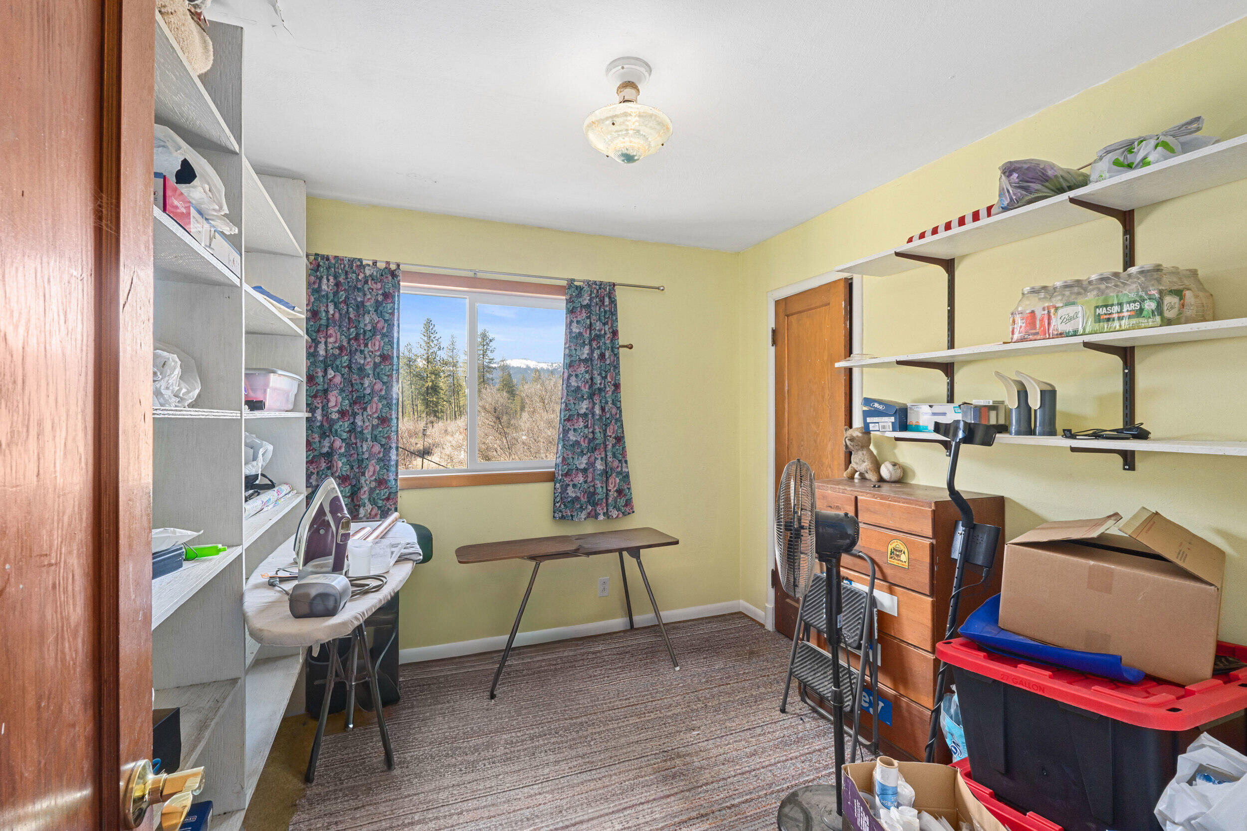 
                        Property photograph at
                        3031 HALL CREEK RD
                      