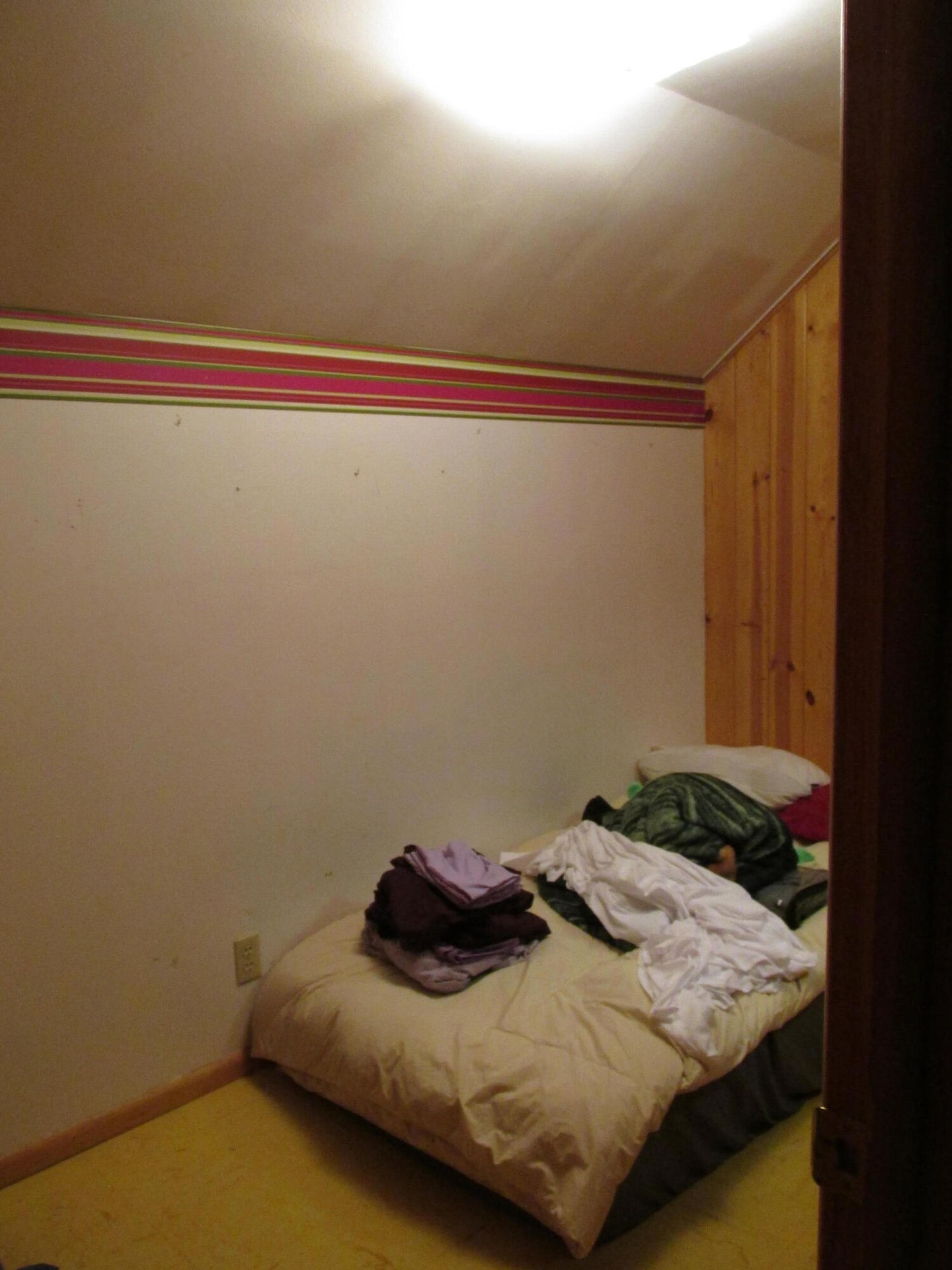 
                        Property photograph at
                        1325 S MAIN ST
                      