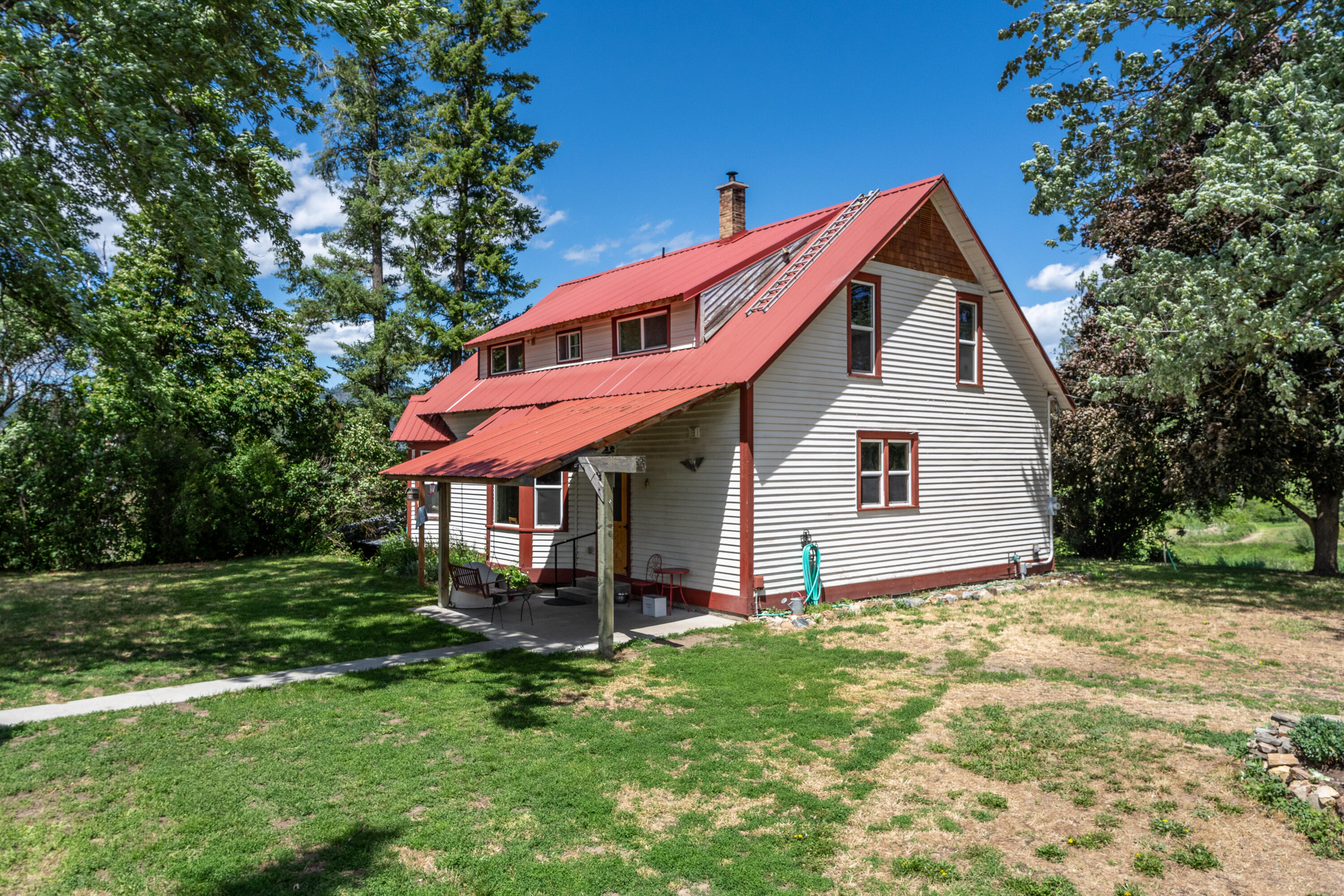 
            Exterior of
            2408 B PLEASANT VALLEY RD
          