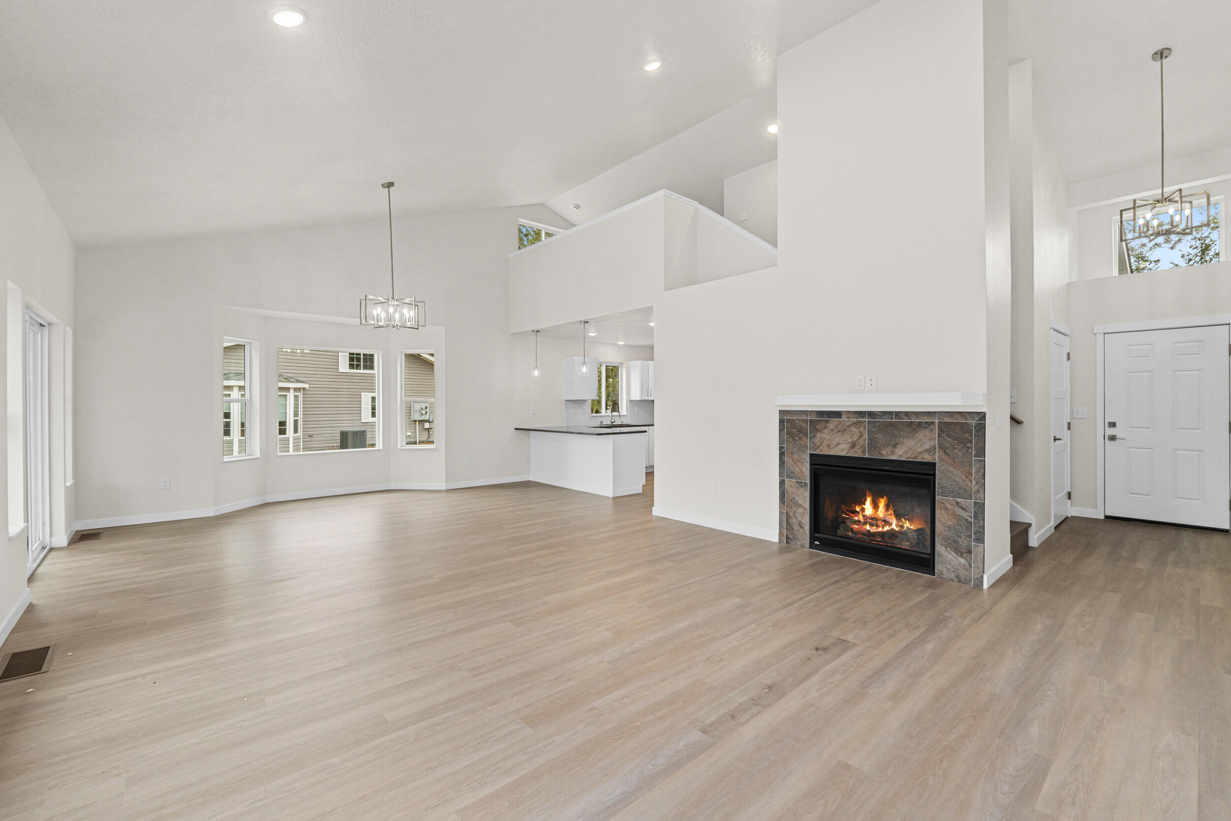 
                        Property photograph at
                        2528 CANYON CREST WAY
                      